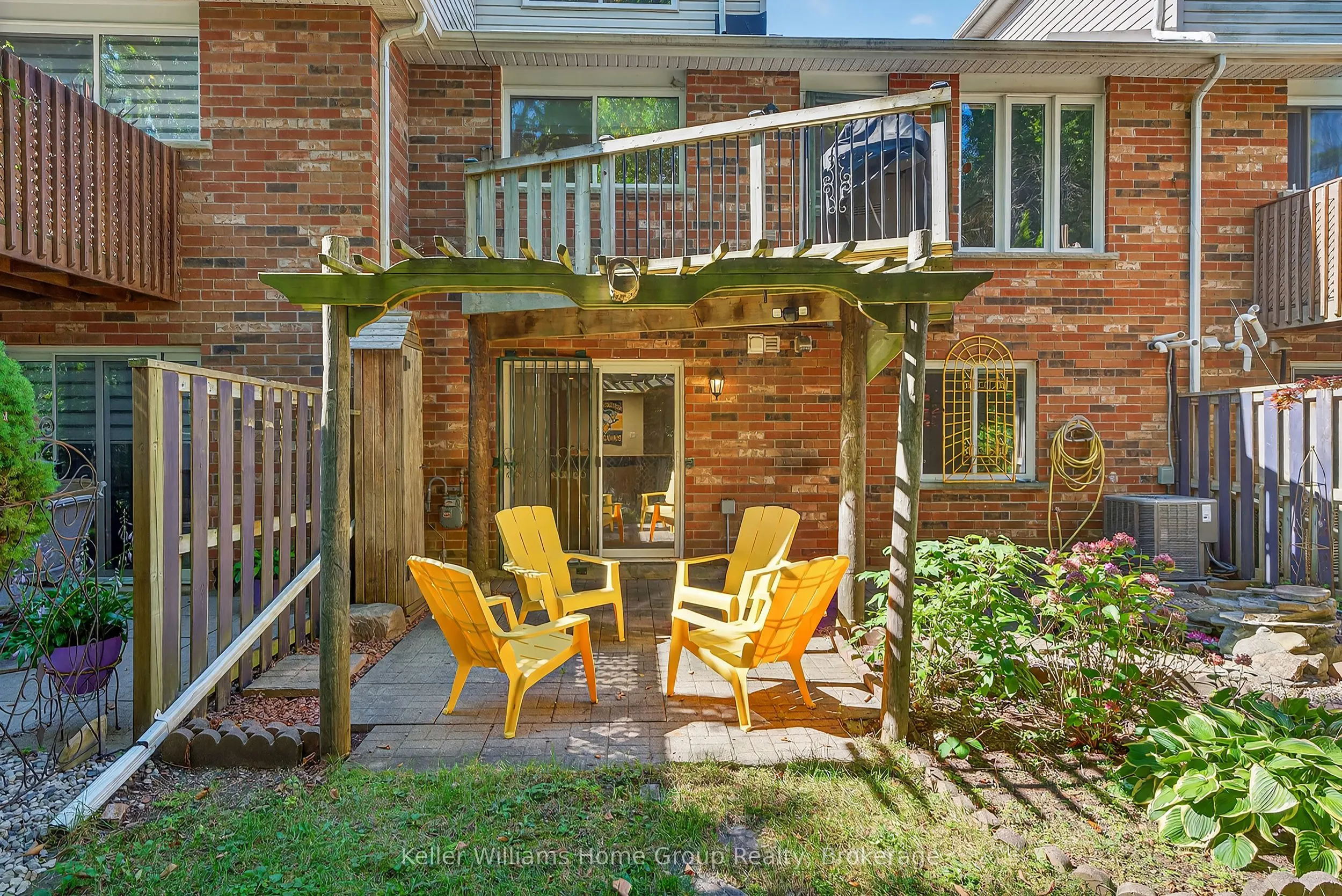 89 Schroder Crescent