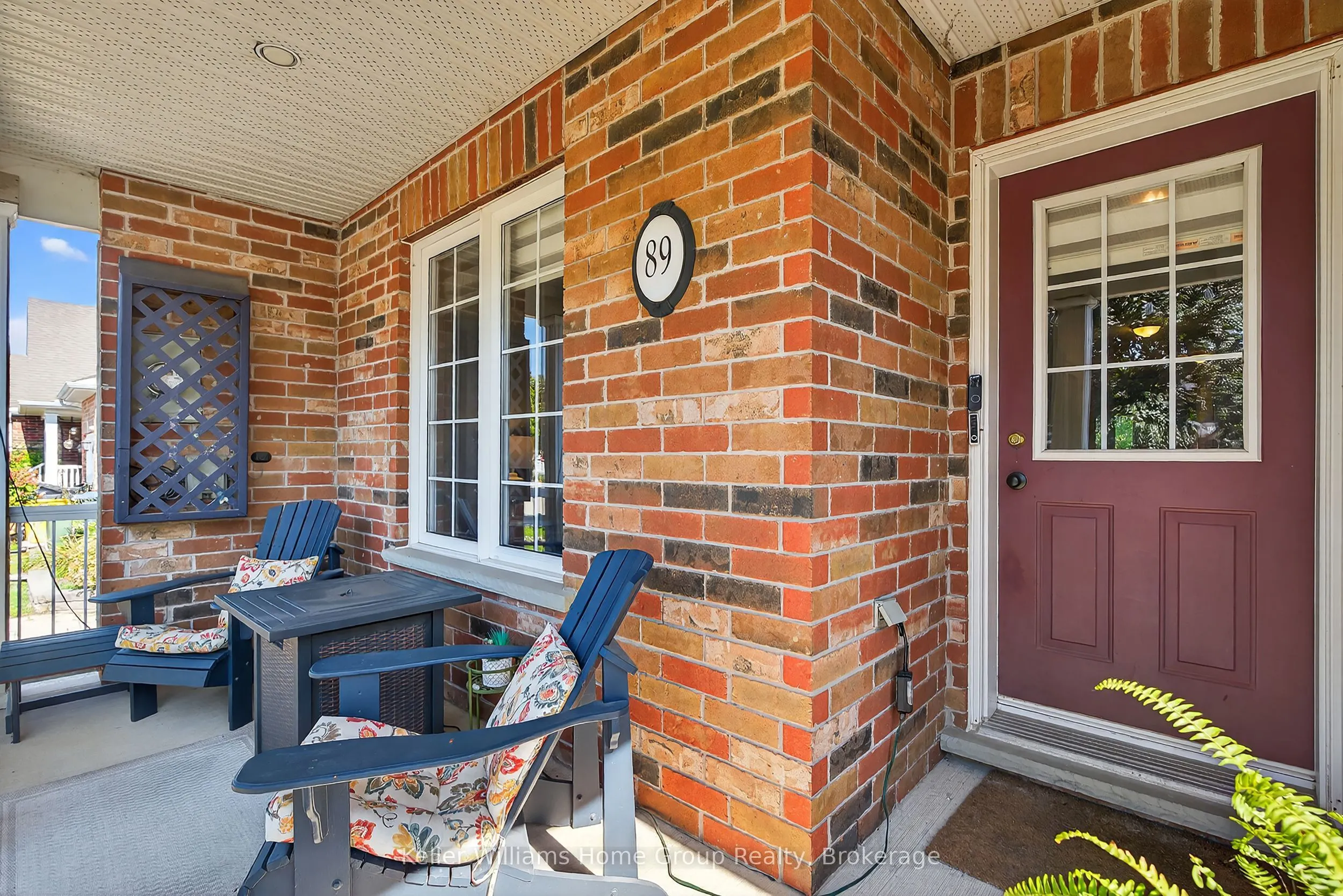 89 Schroder Crescent