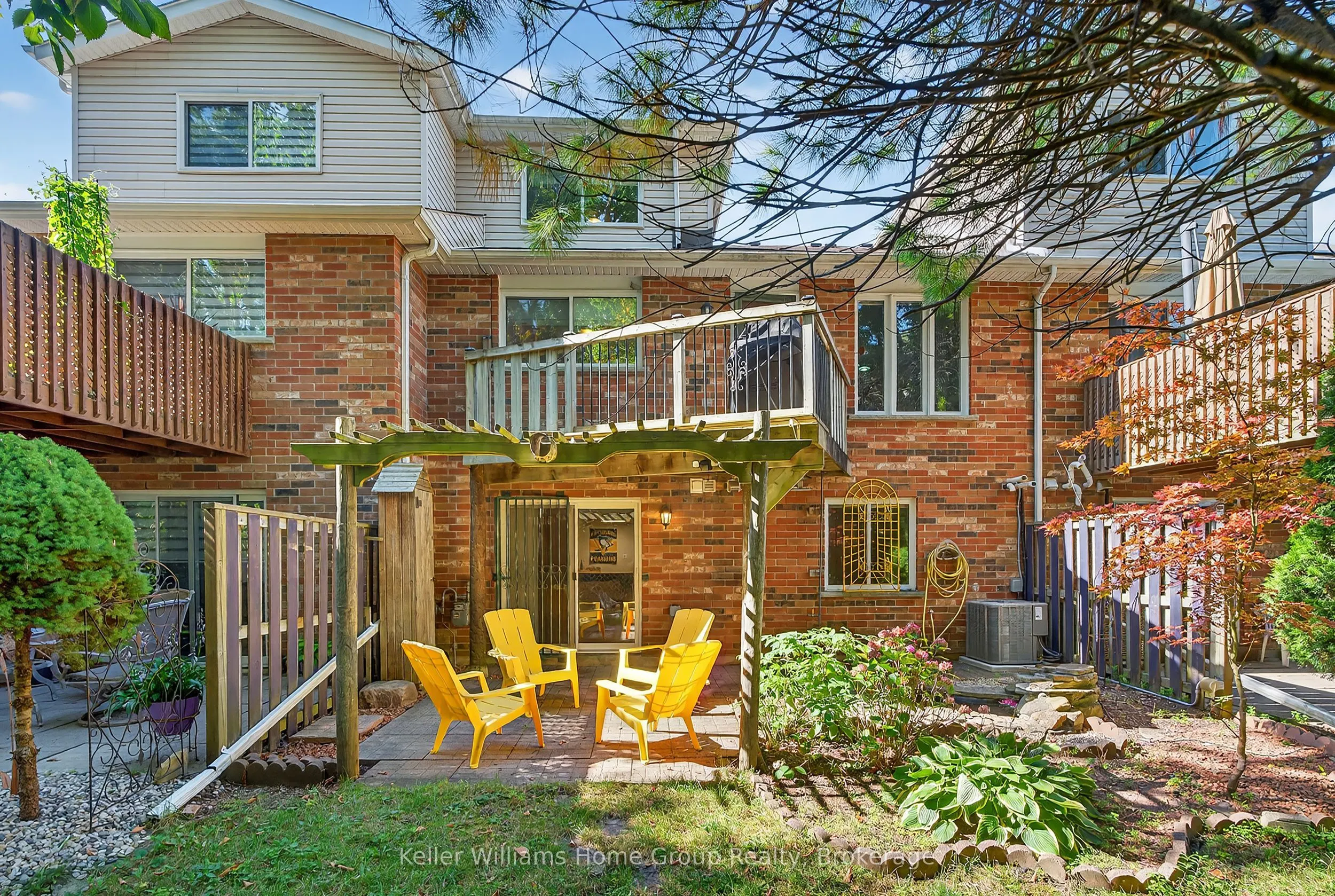 89 Schroder Crescent