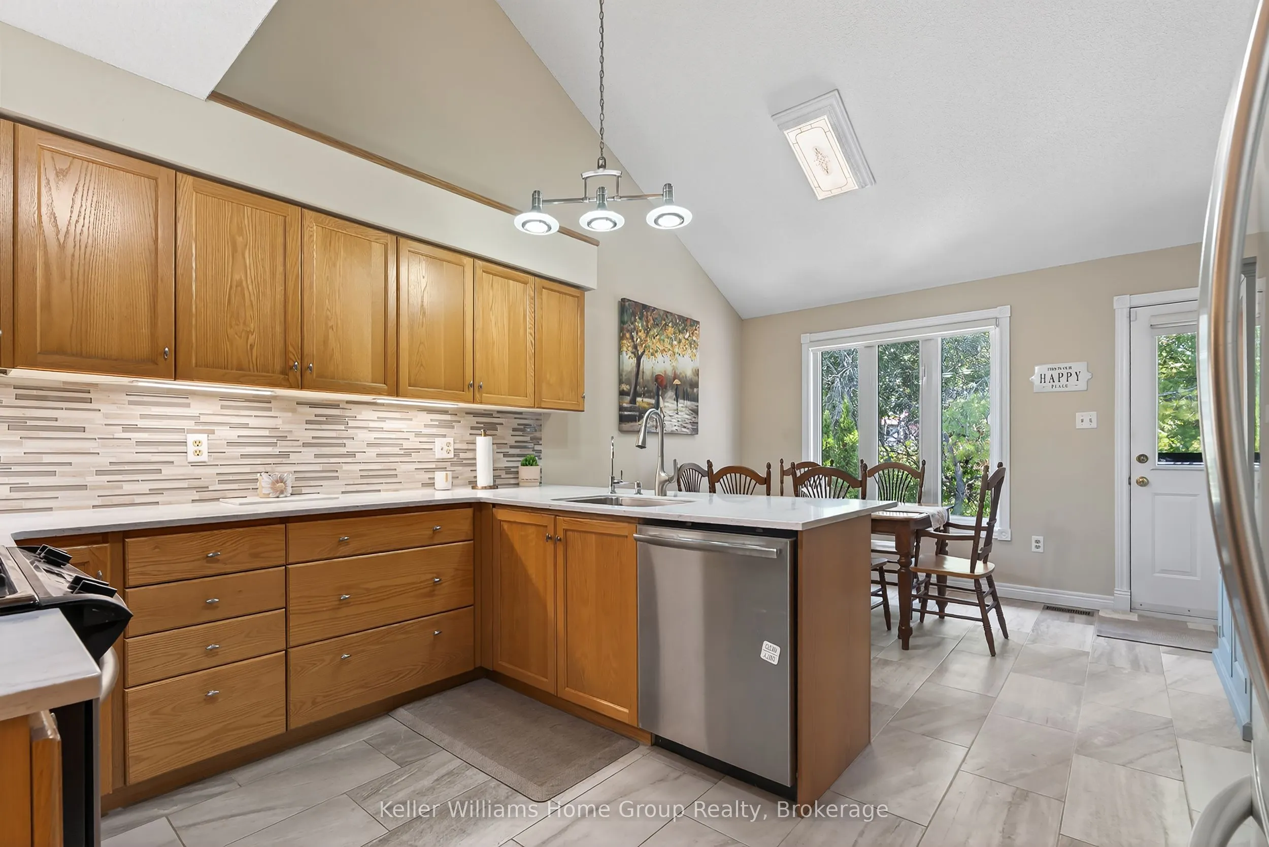 89 Schroder Crescent