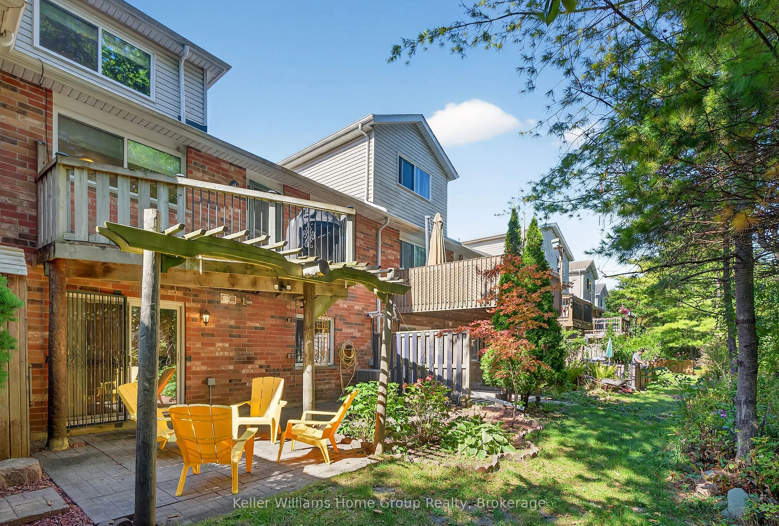89 Schroder Crescent