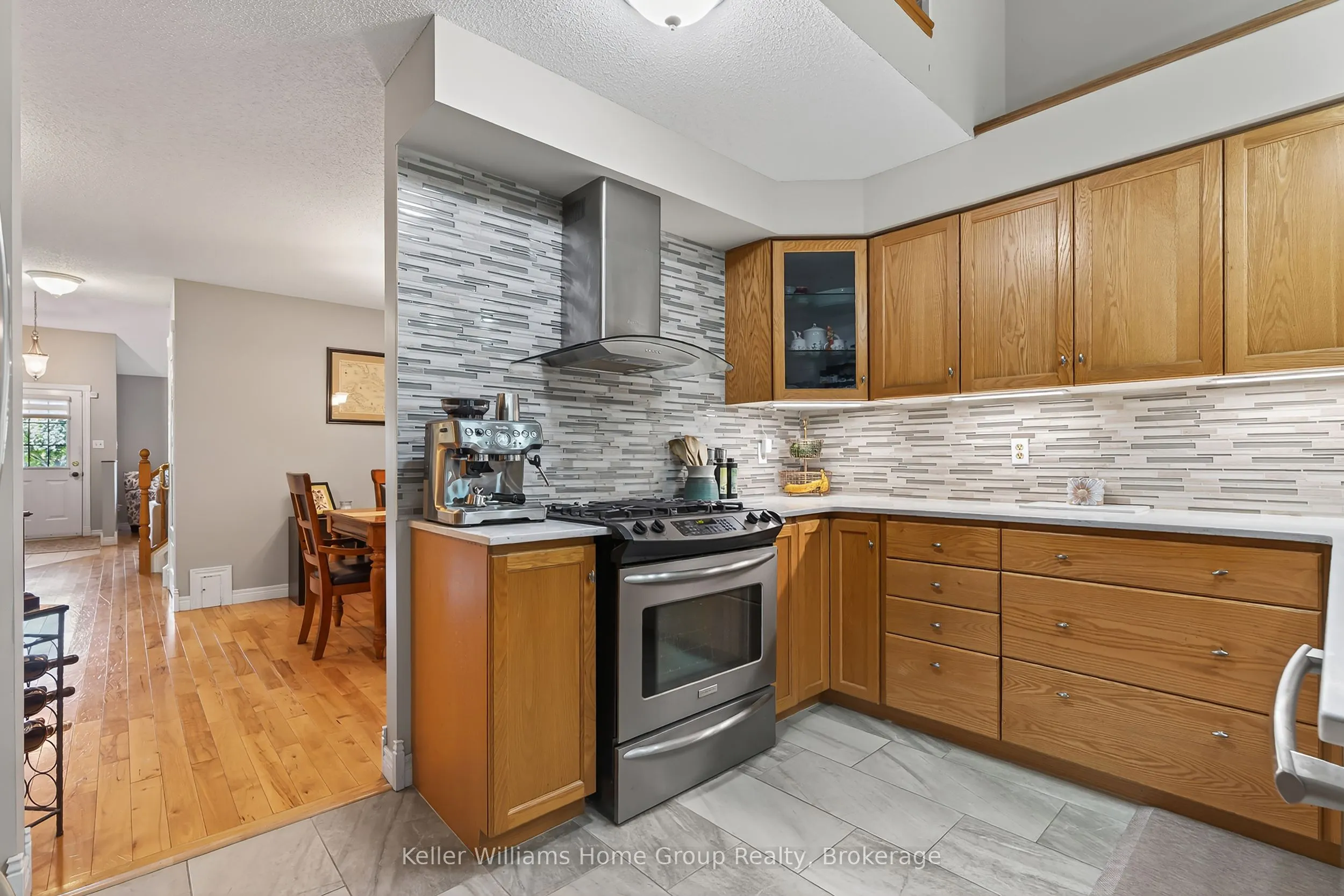 89 Schroder Crescent