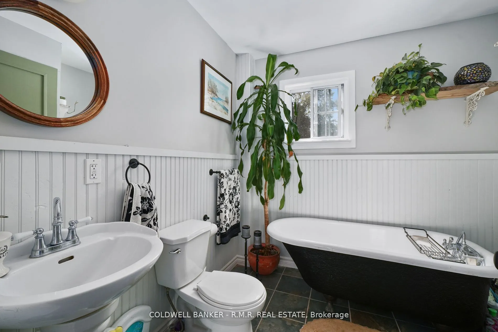 6108-9 Curtis Point Road