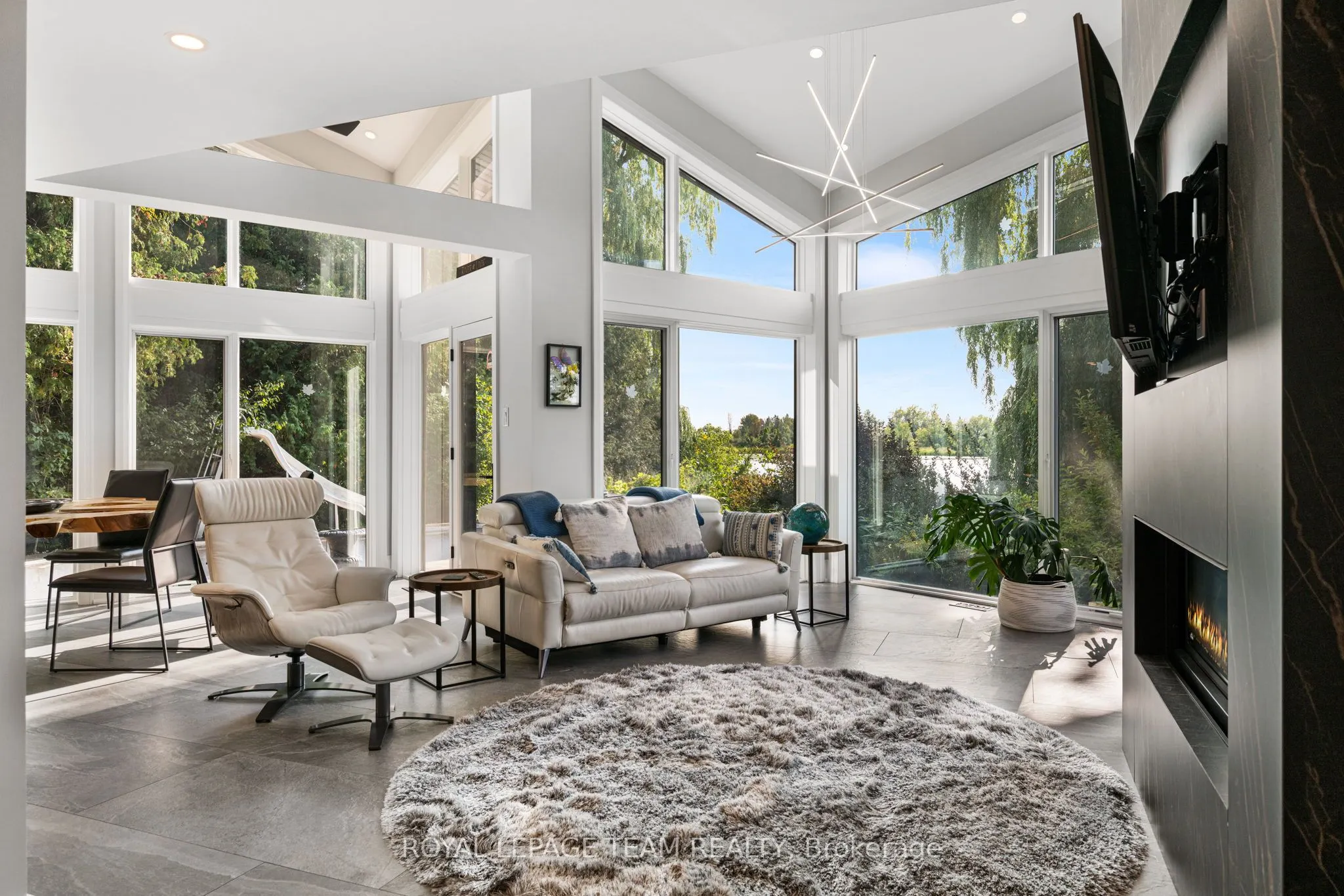 2318 Summerside Drive