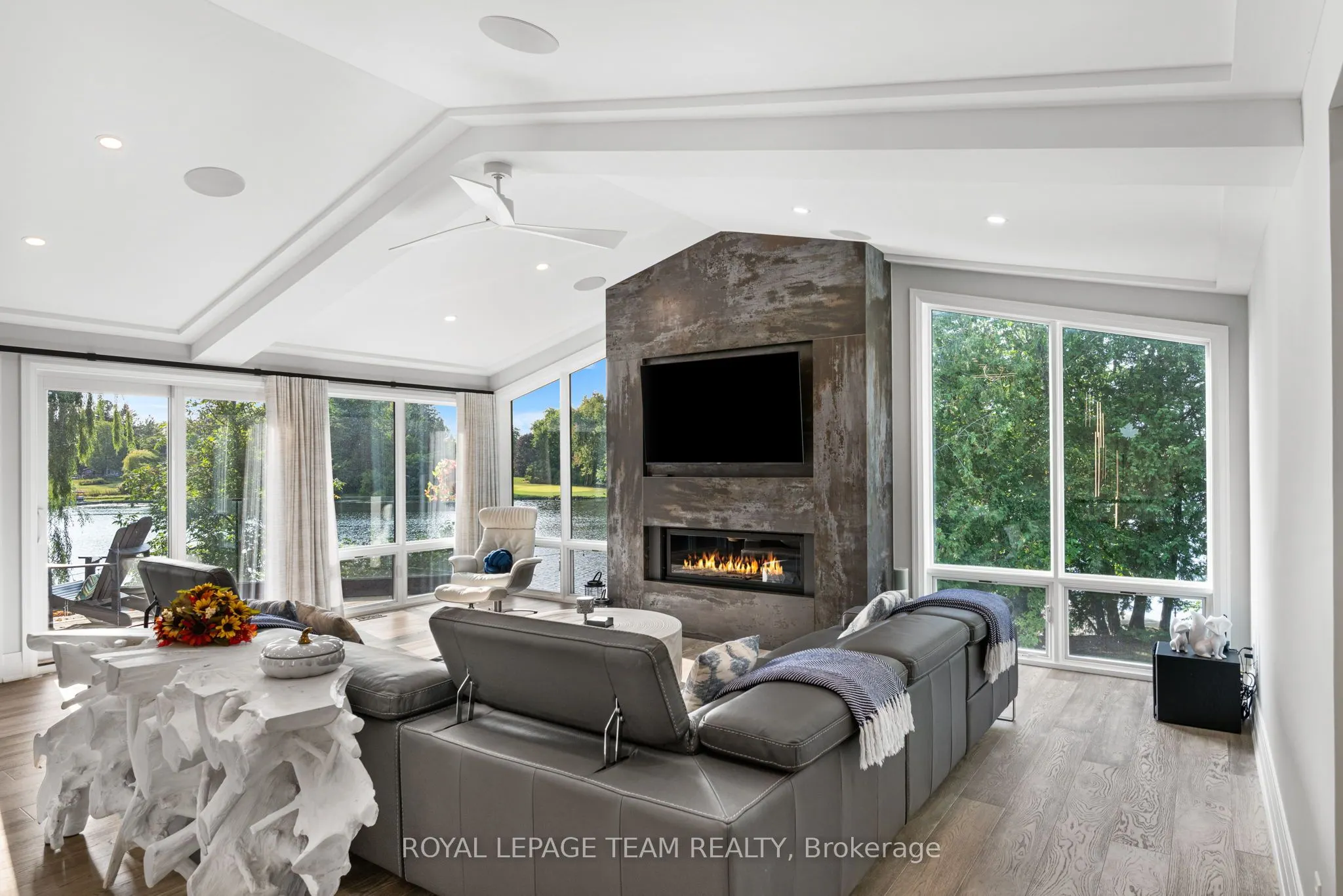 2318 Summerside Drive