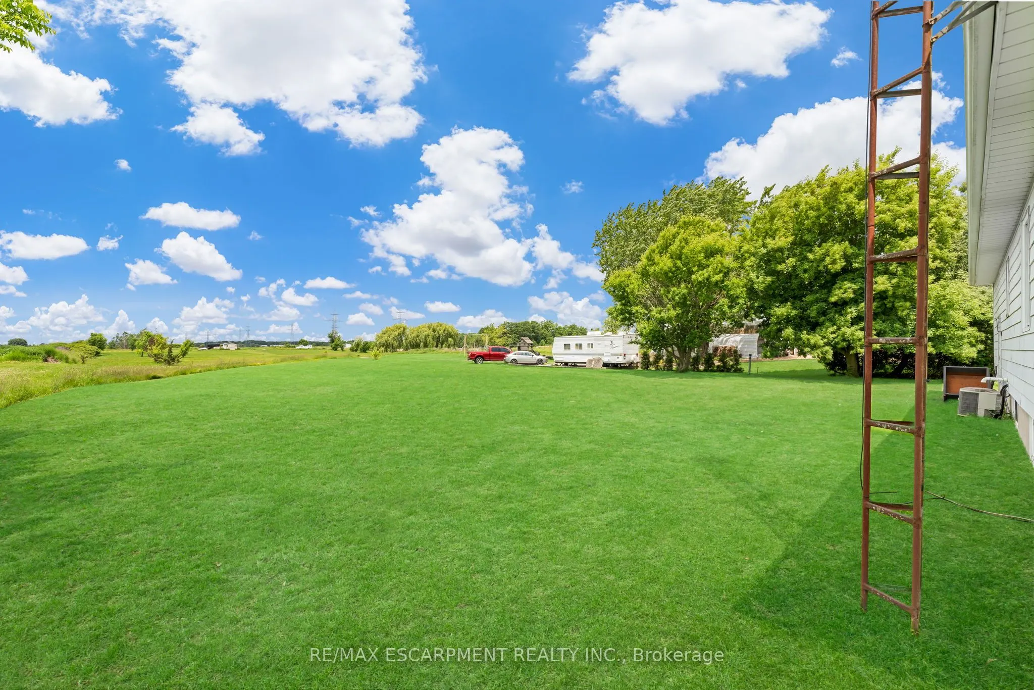 2986 Grimsby Road