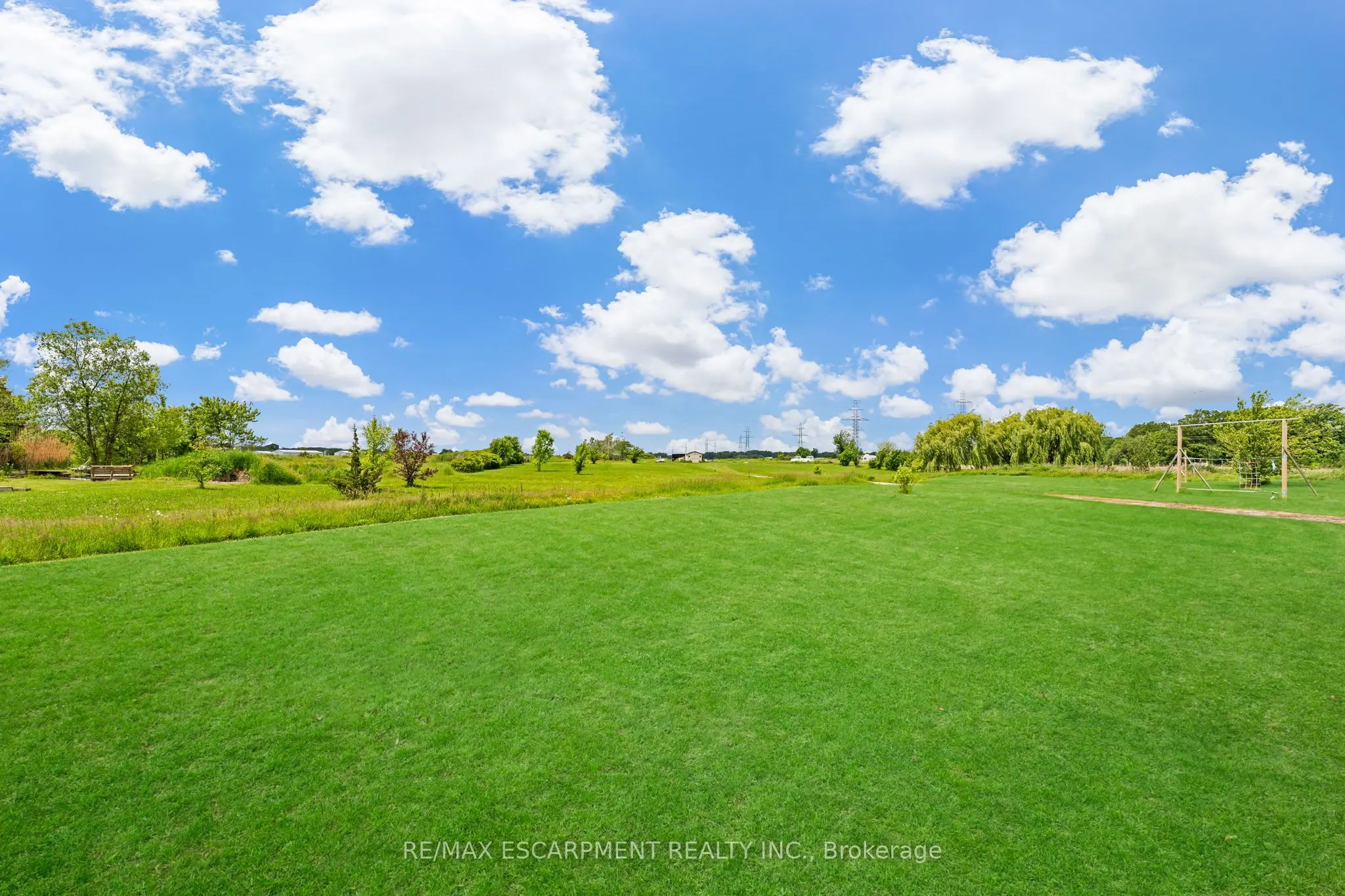 2986 Grimsby Road