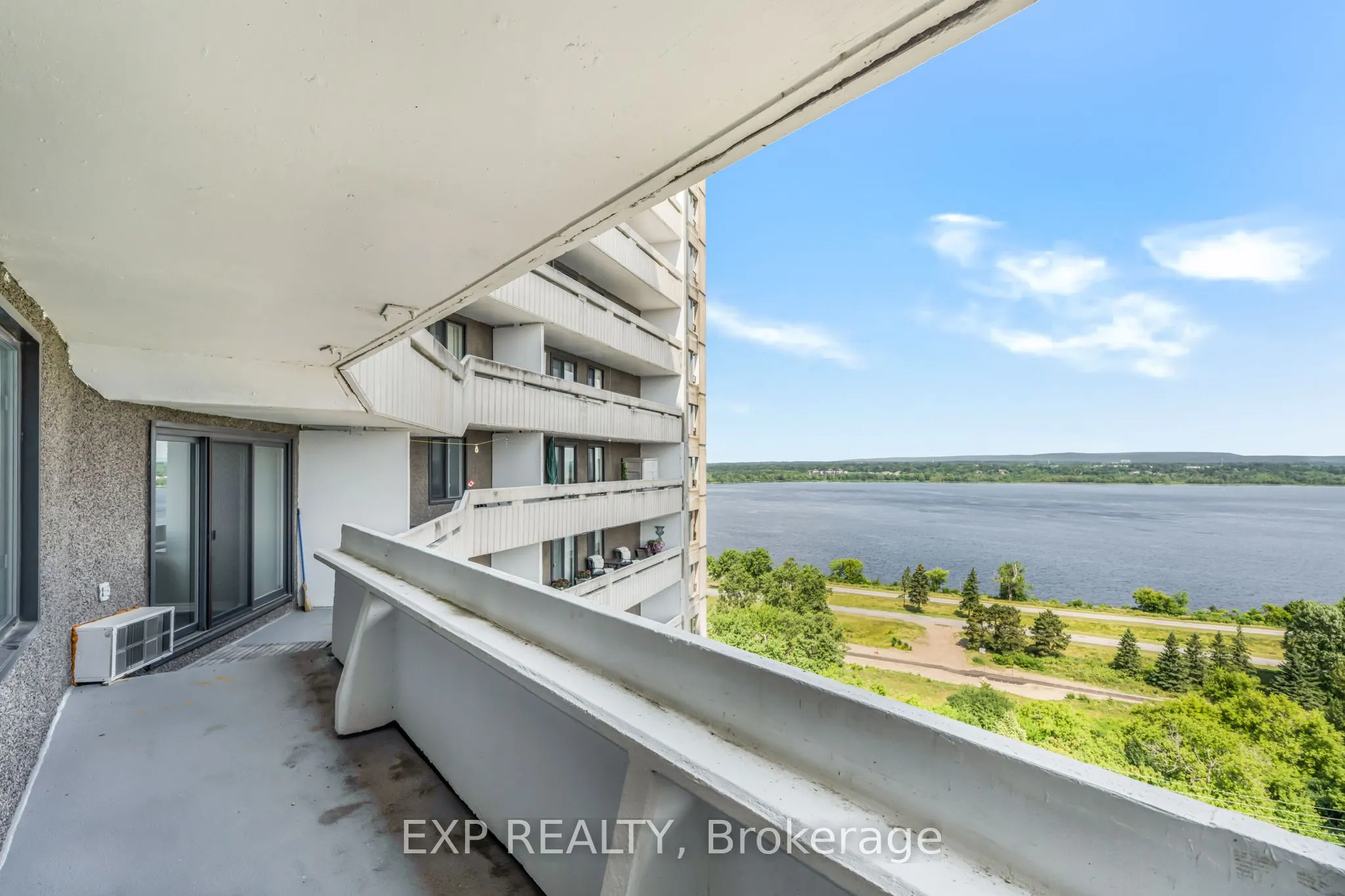 1081 AMBLESIDE Drive, #1501
