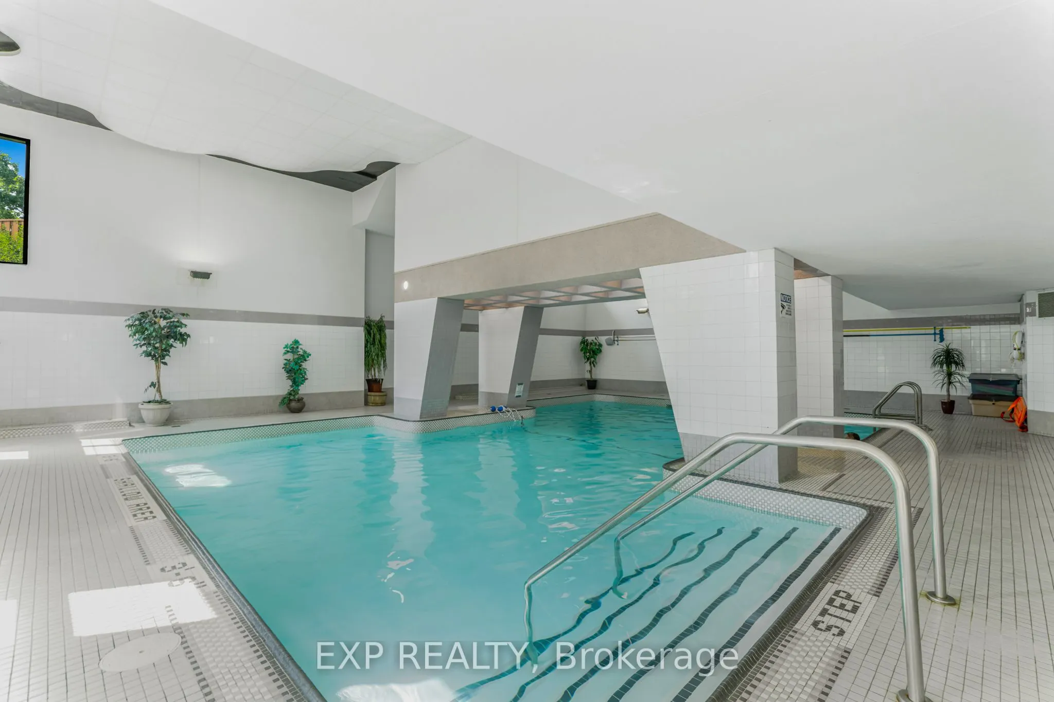 1081 AMBLESIDE Drive, #1501
