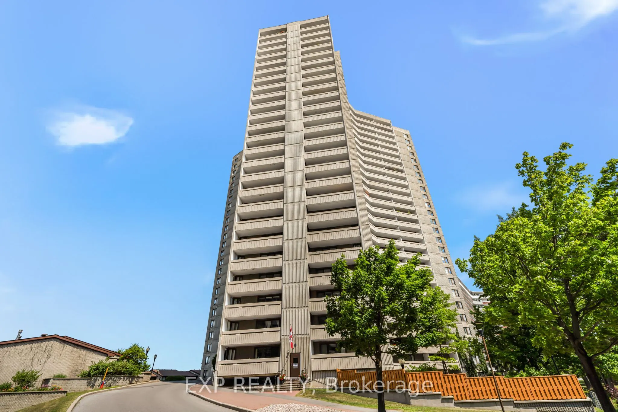 1081 AMBLESIDE Drive, #1501