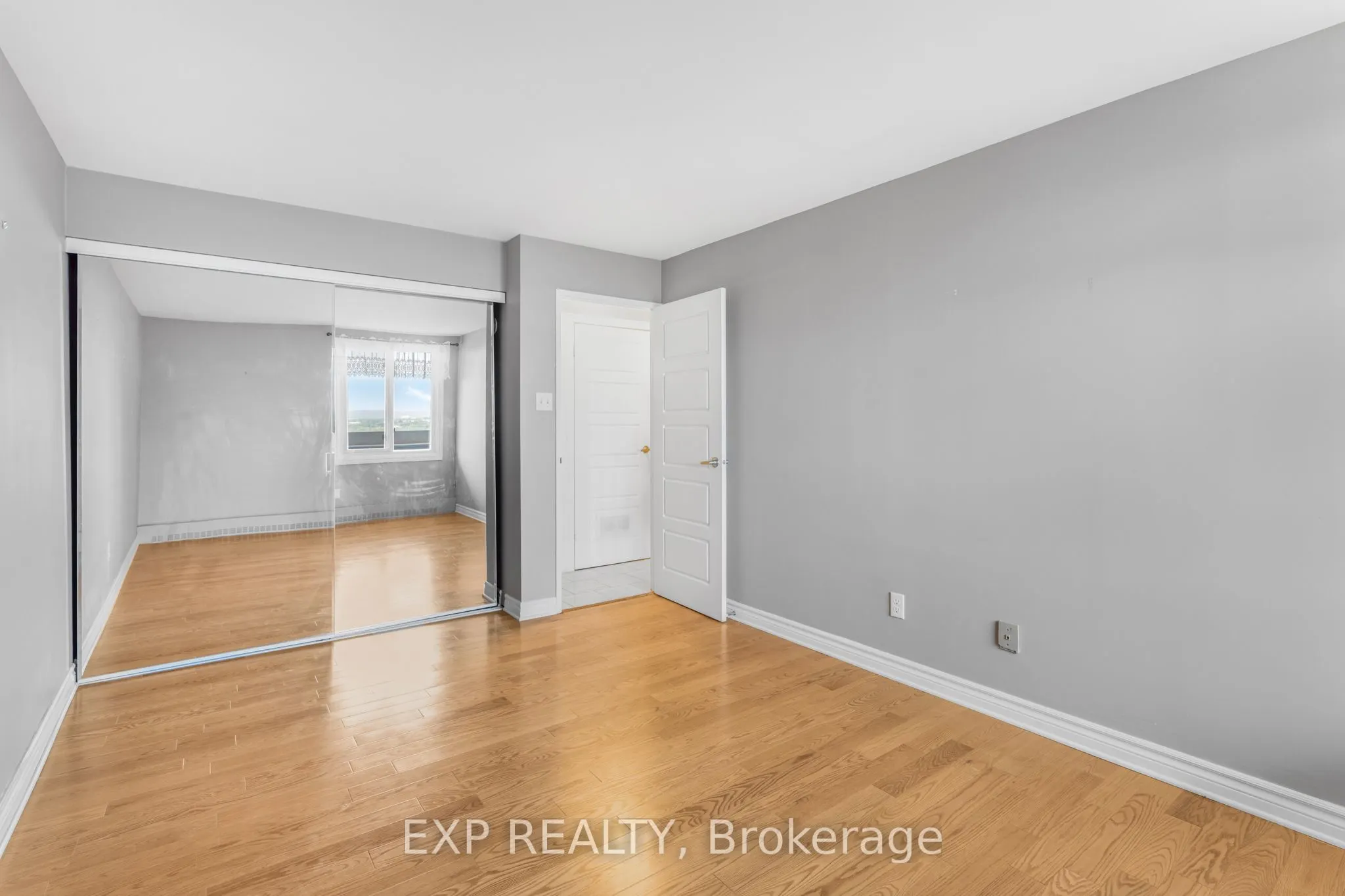 1081 AMBLESIDE Drive, #1501