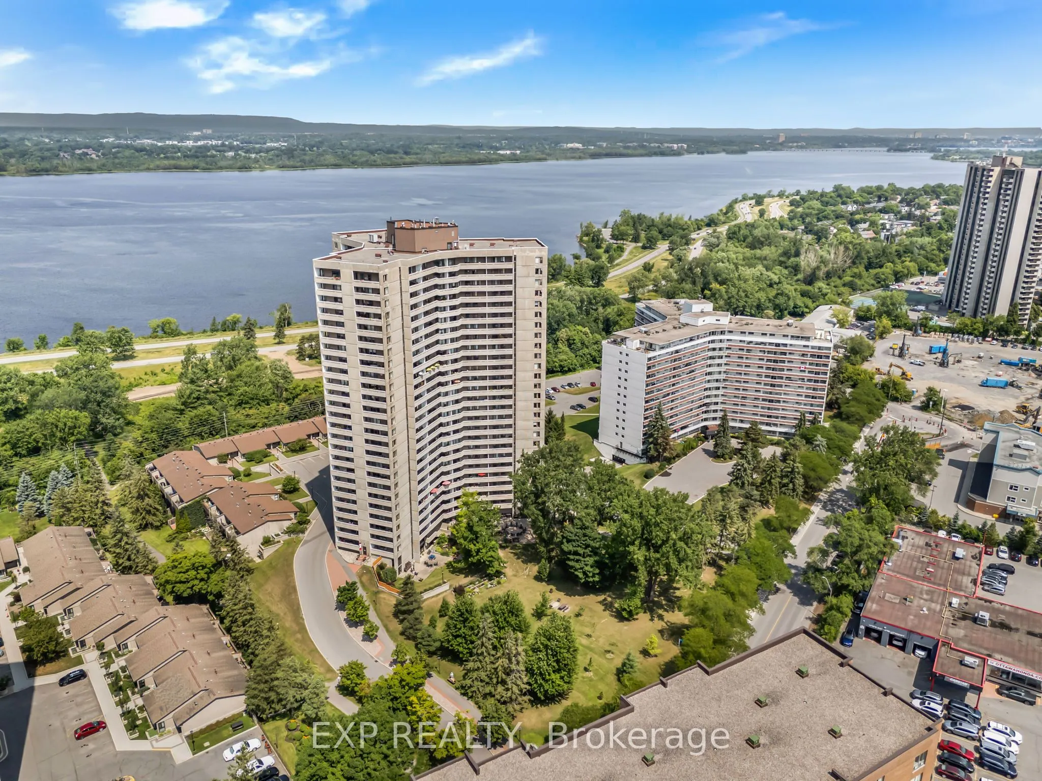 1081 AMBLESIDE Drive, #1501
