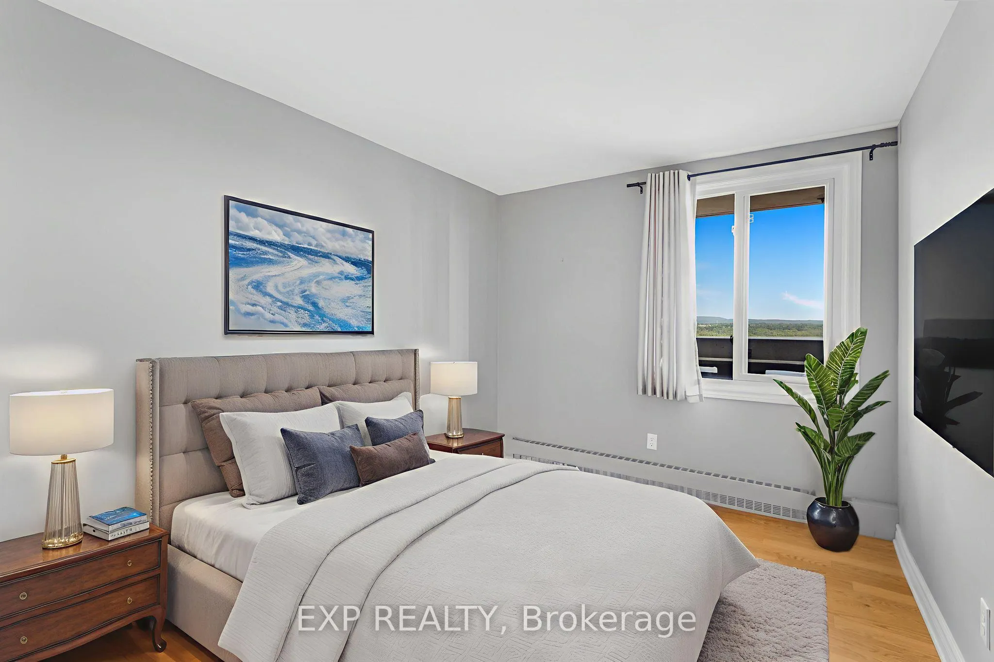 1081 AMBLESIDE Drive, #1501