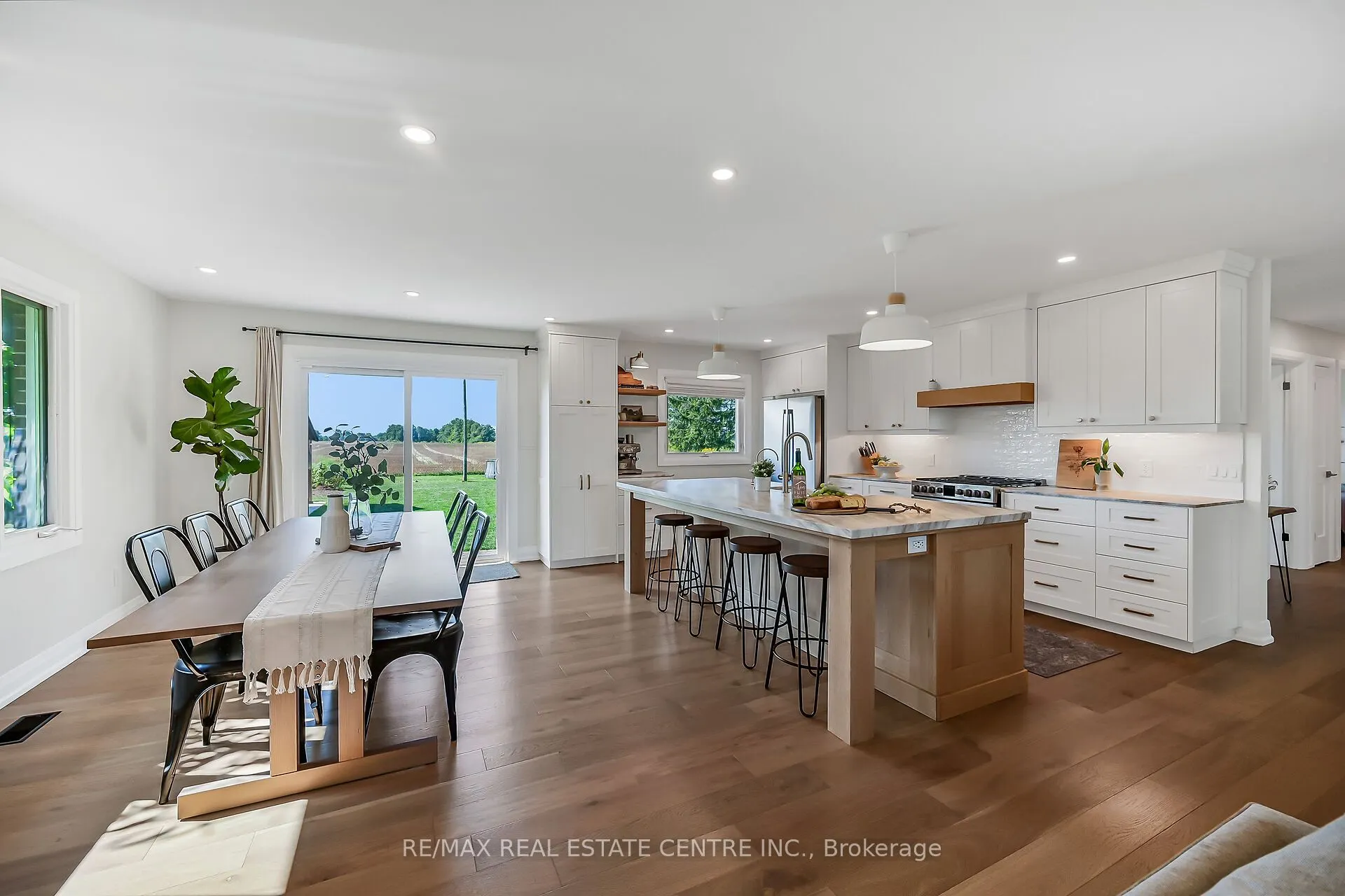 2121 Golf Club Road
