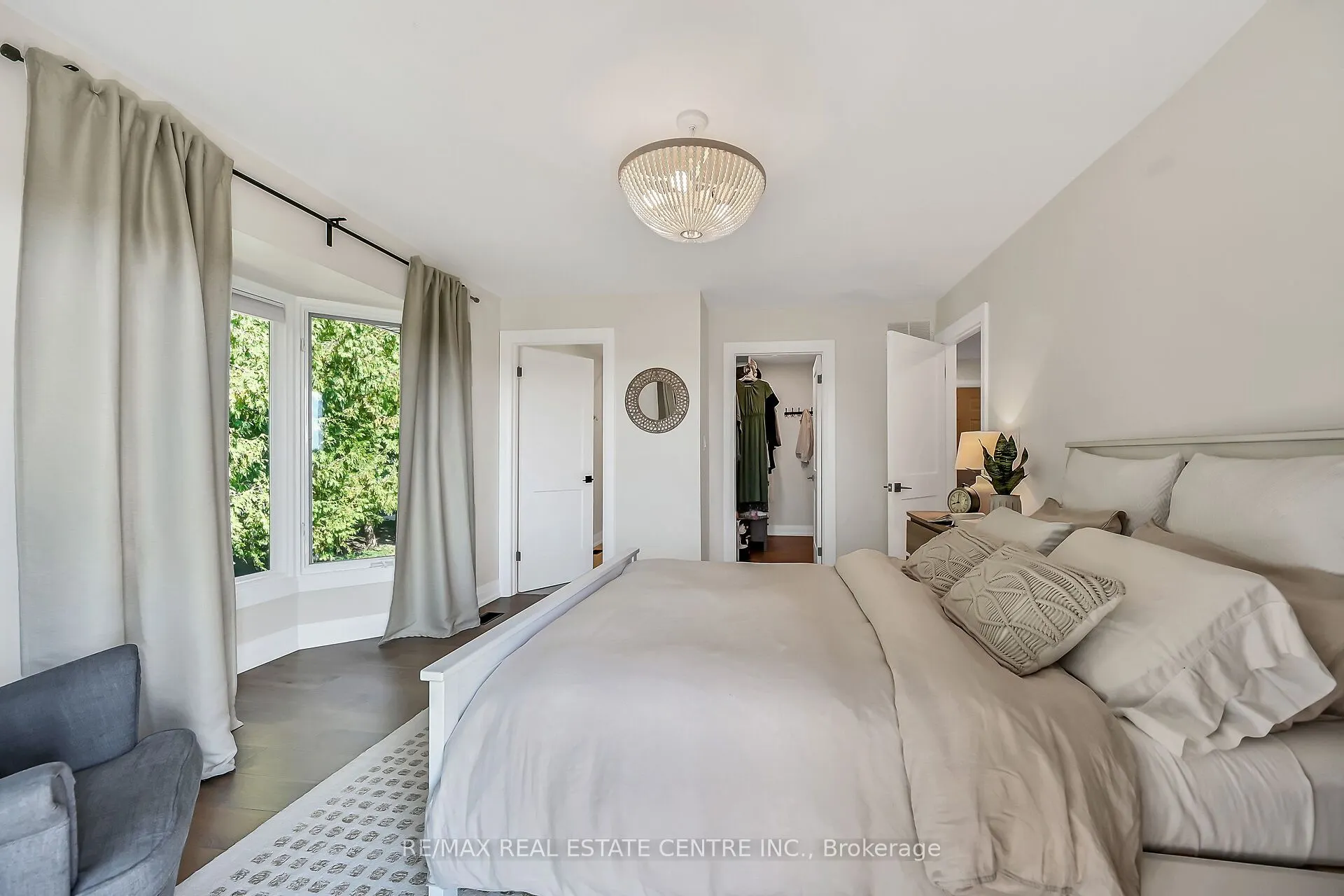 2121 Golf Club Road