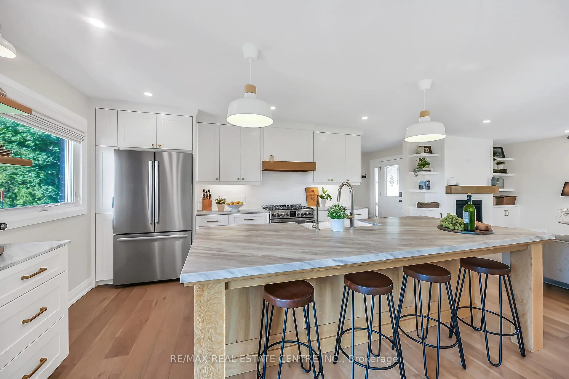 2121 Golf Club Road