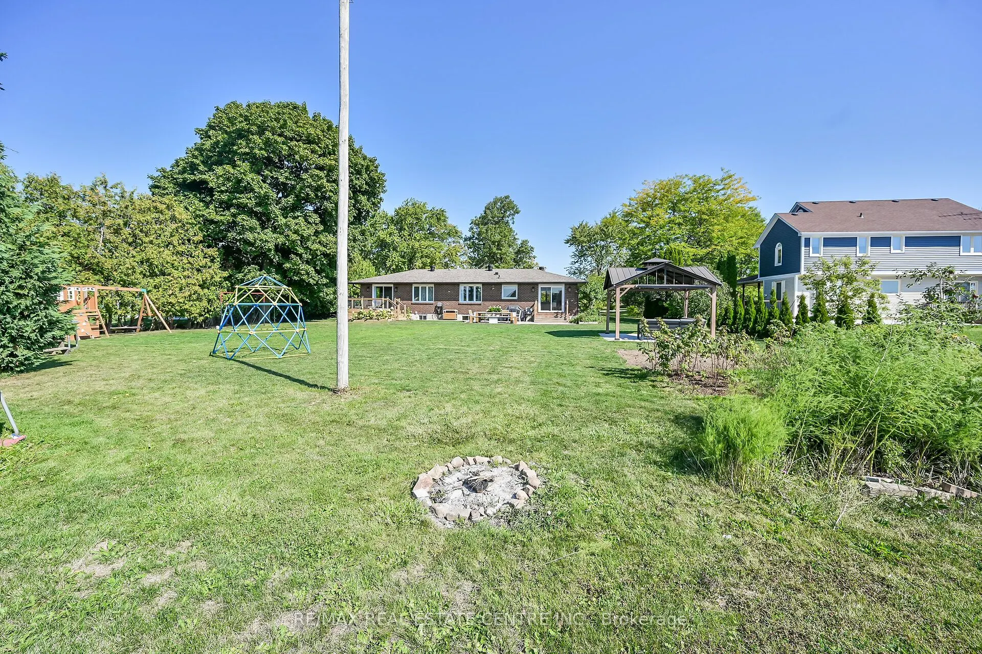 2121 Golf Club Road
