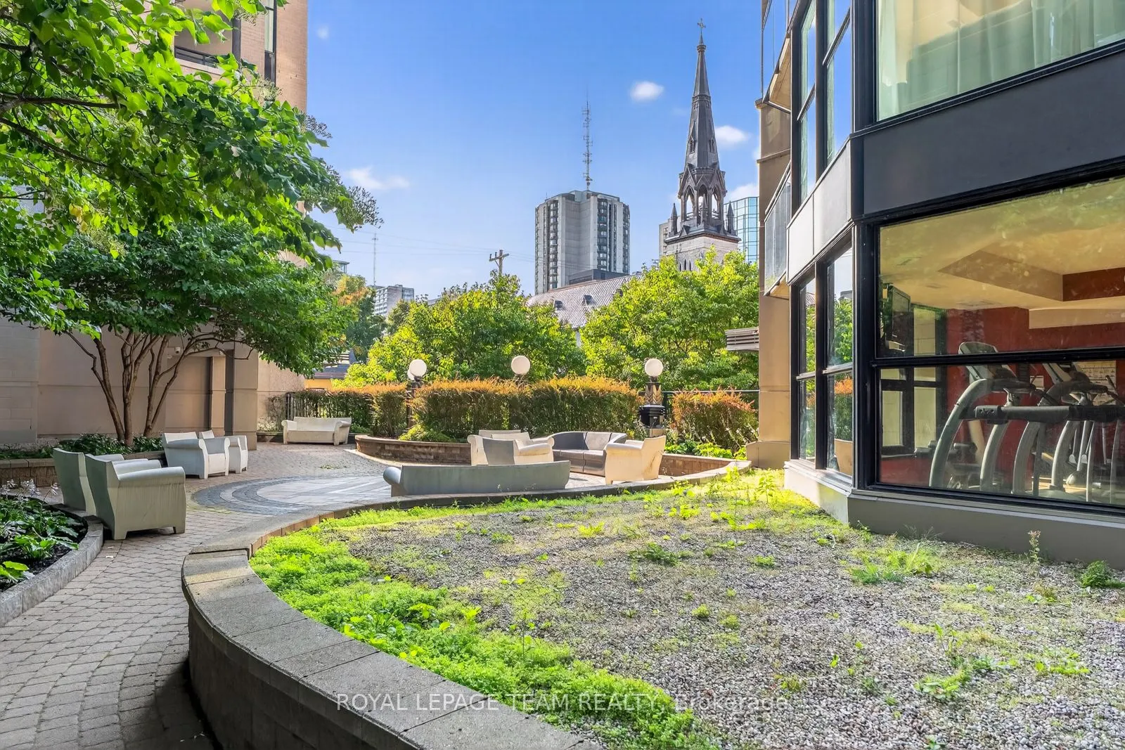 235 Kent Avenue, #1902