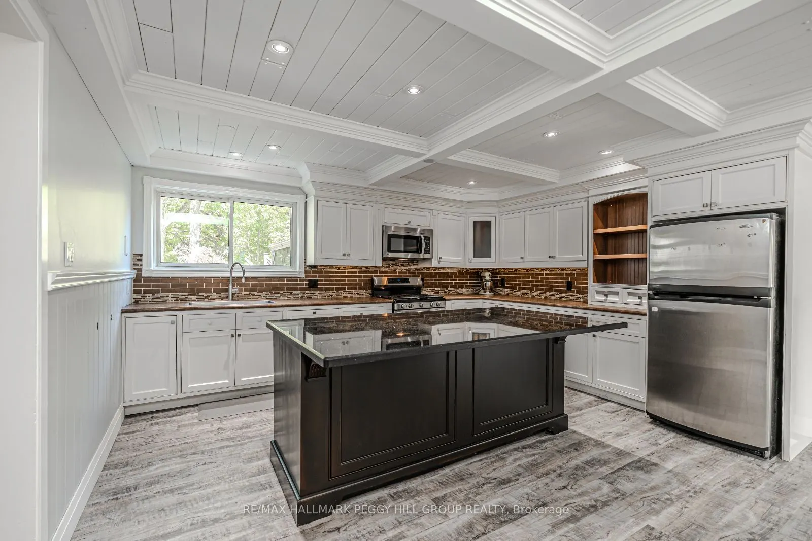 106 Musky Bay Road