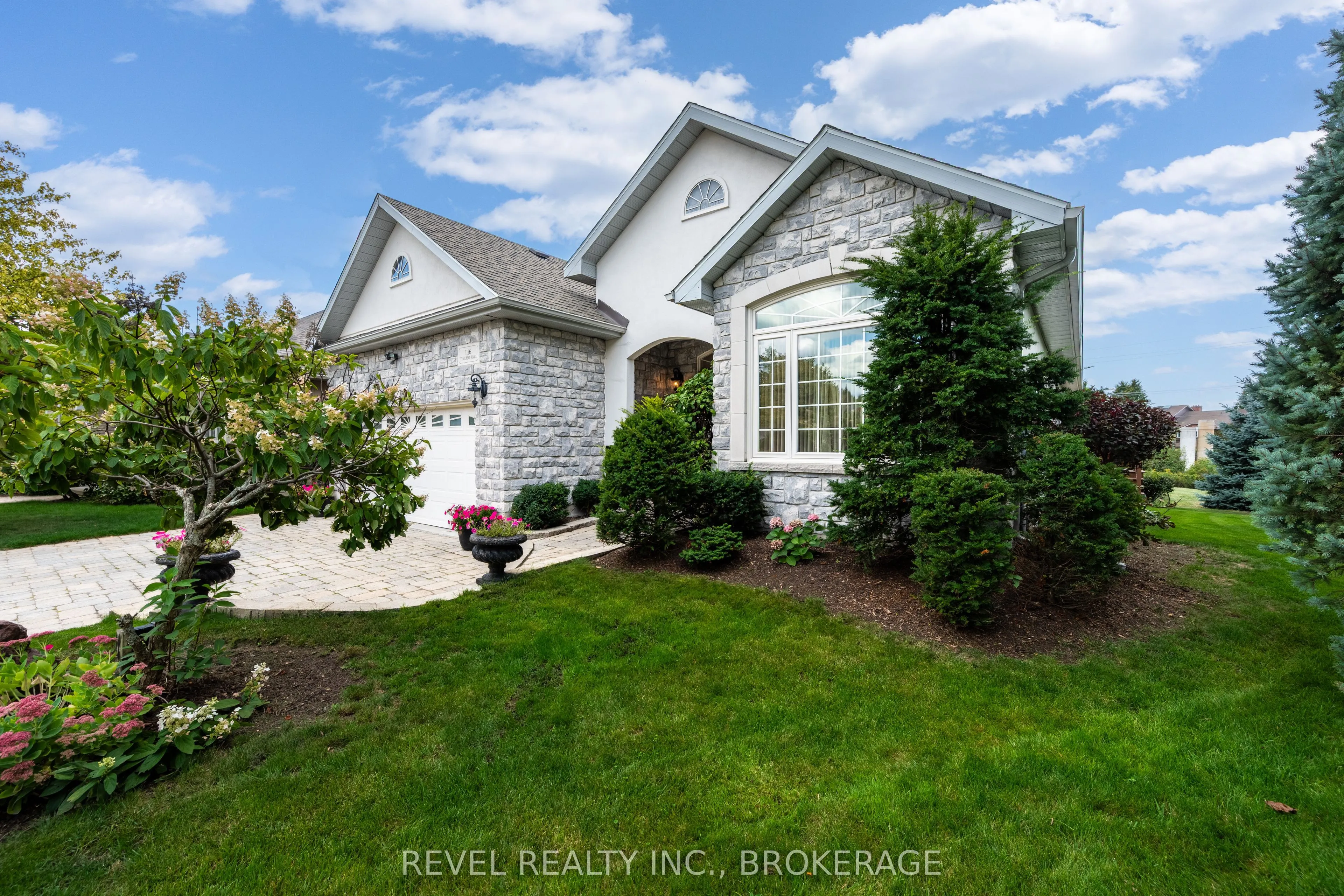 1116 Trailhead Place