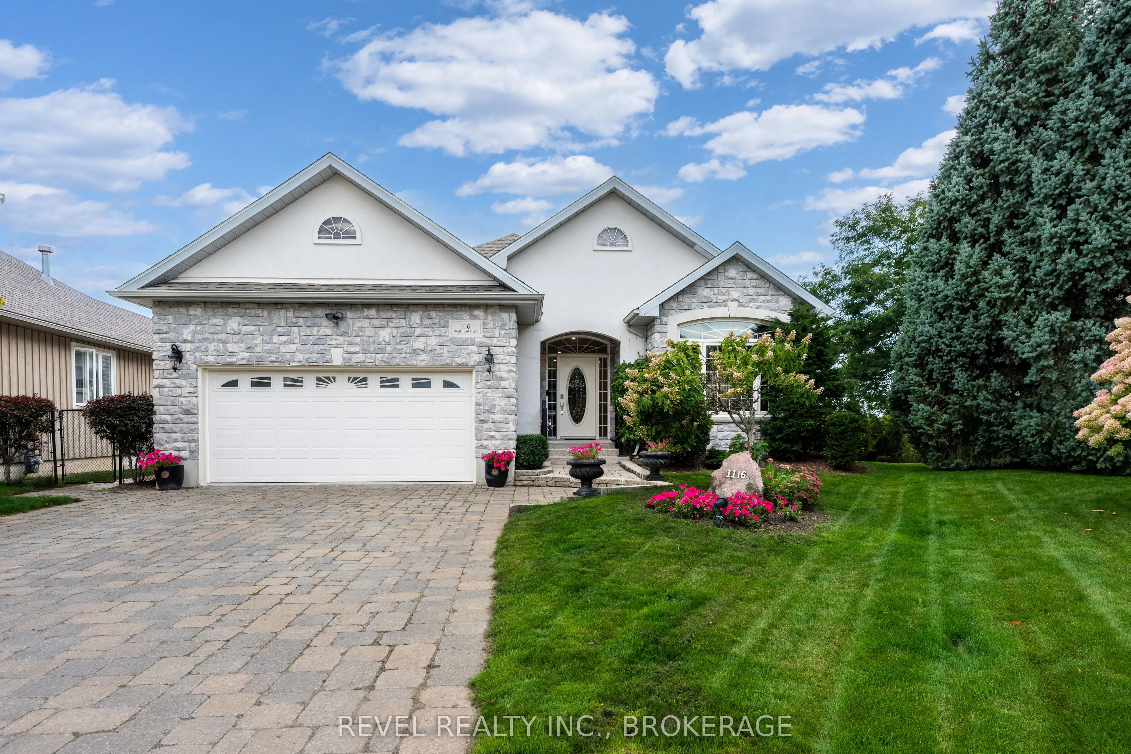 1116 Trailhead Place