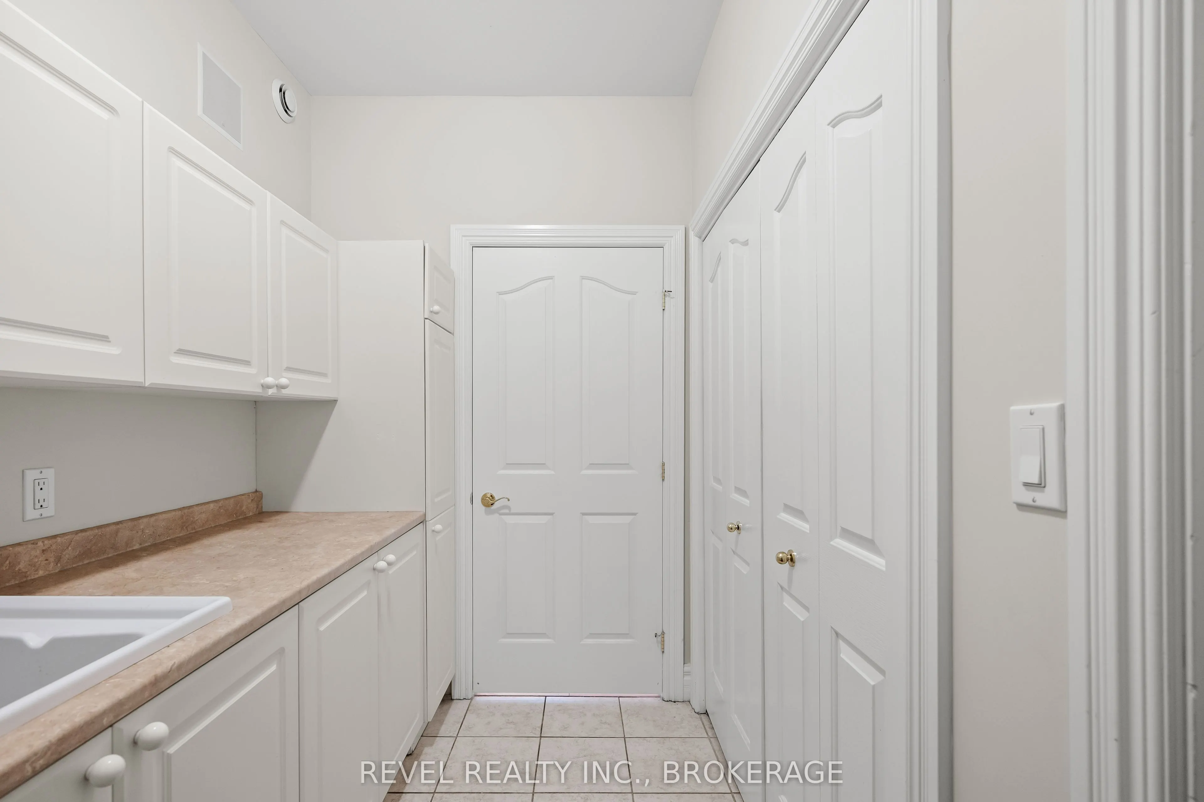 1116 Trailhead Place