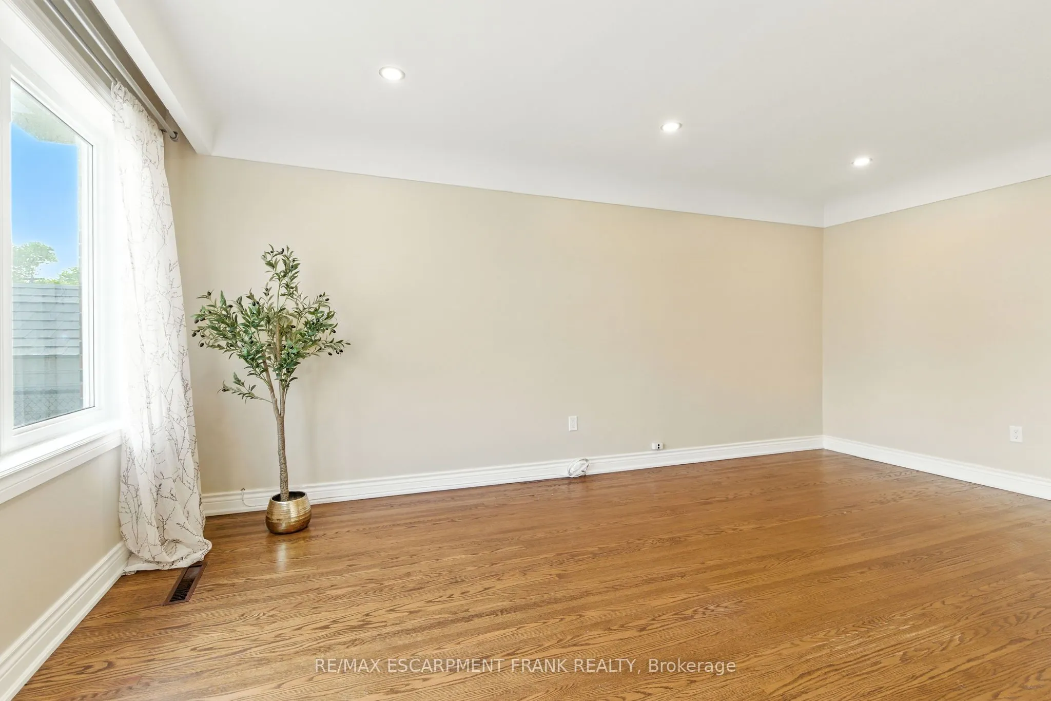 174 Broker Drive