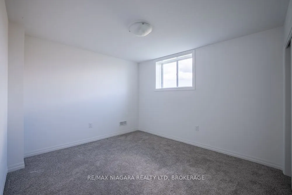 158 Hillcrest Road, #Lower