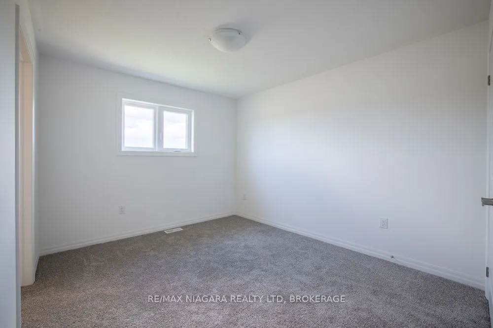 158 Hillcrest Road, #Main