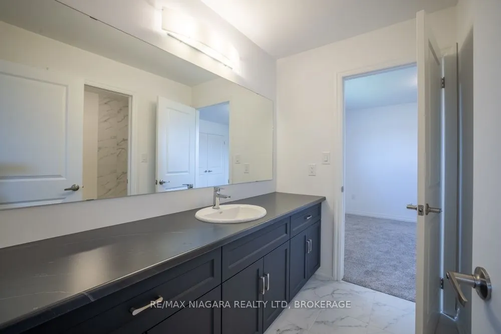 158 Hillcrest Road, #Main
