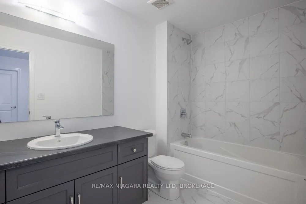 158 Hillcrest Road, #Main