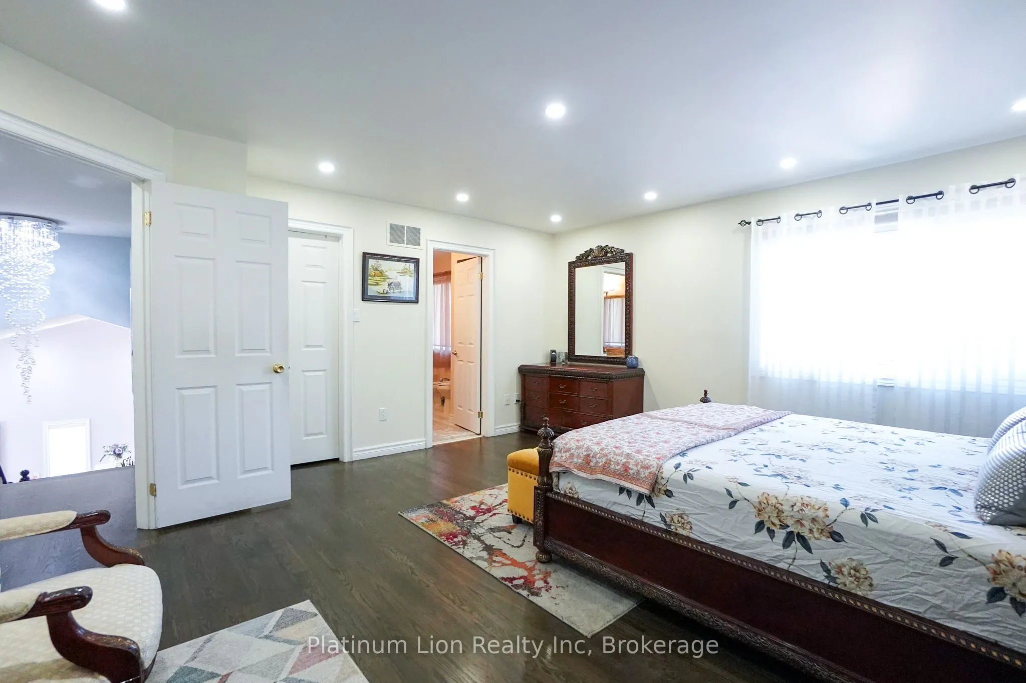 99 Donnici Drive
