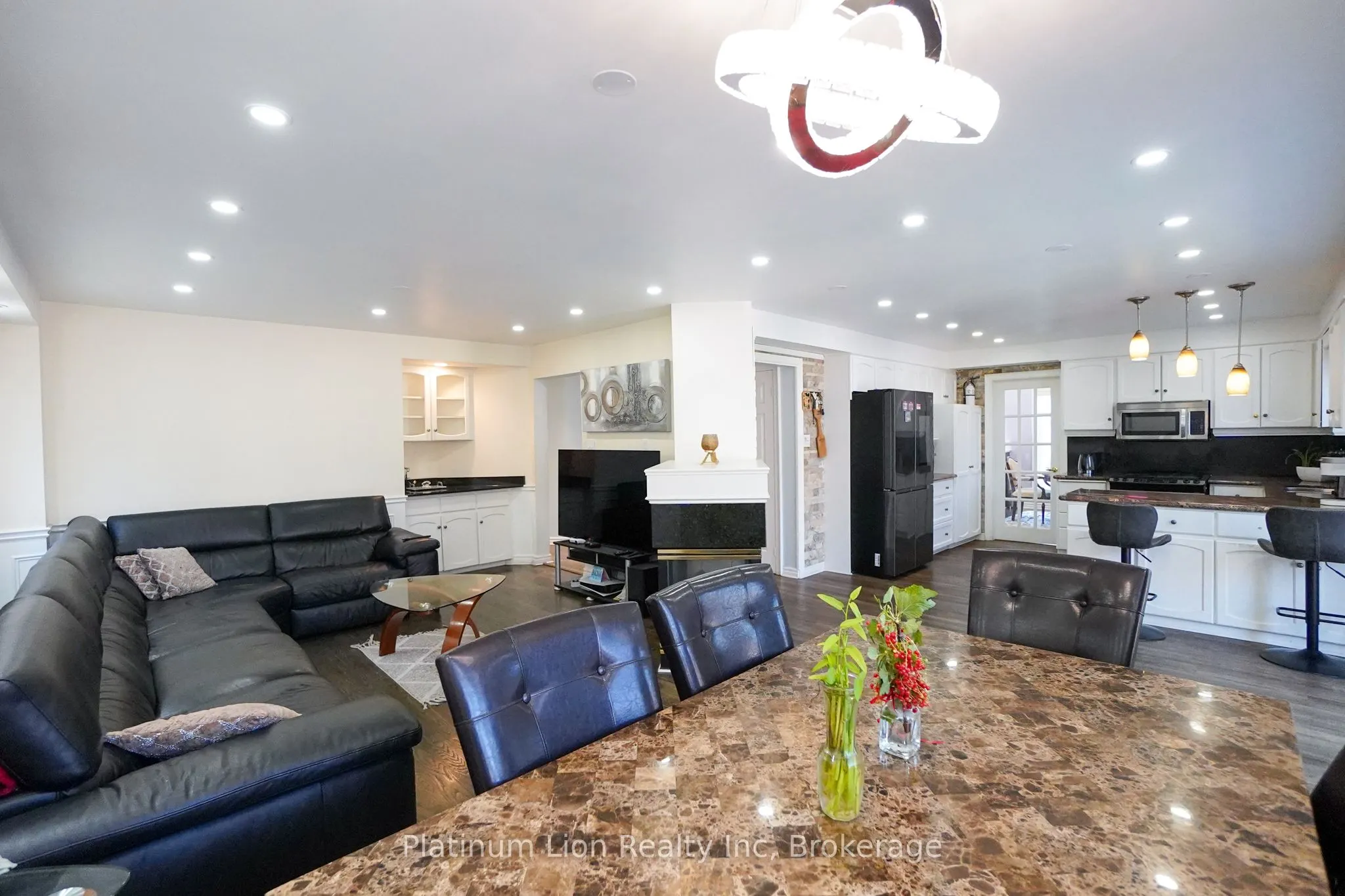99 Donnici Drive