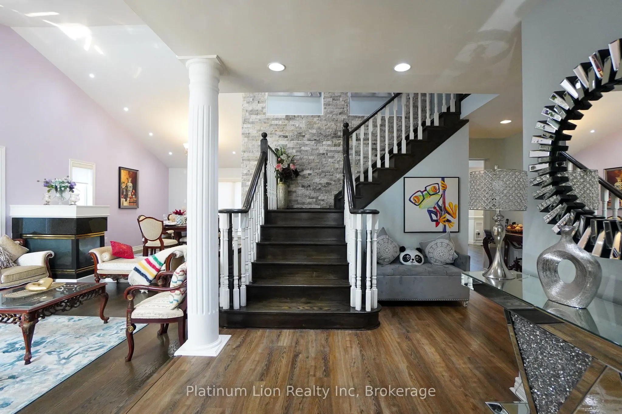 99 Donnici Drive