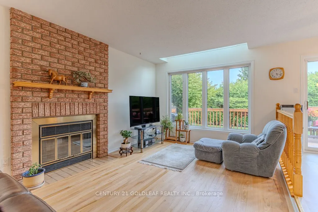 612 Chenier Way