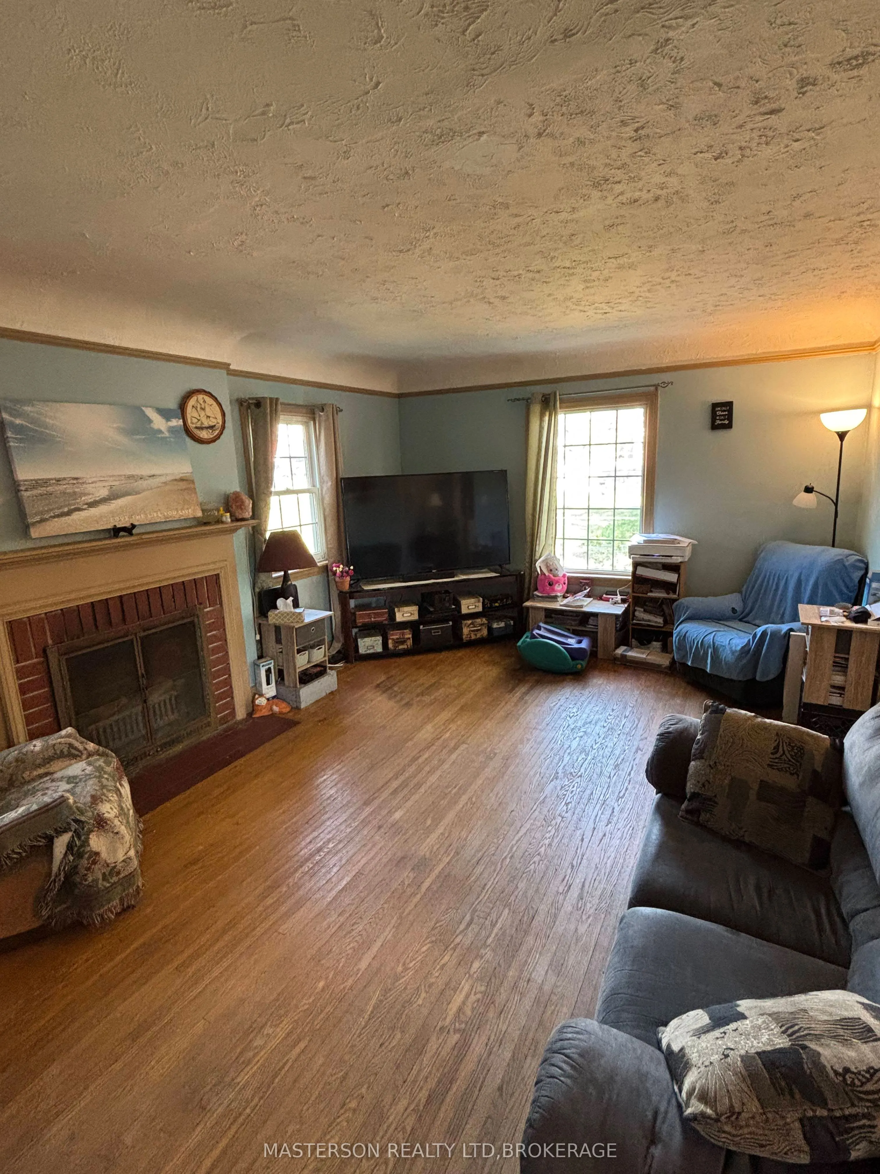 12 Chestnut Street E
