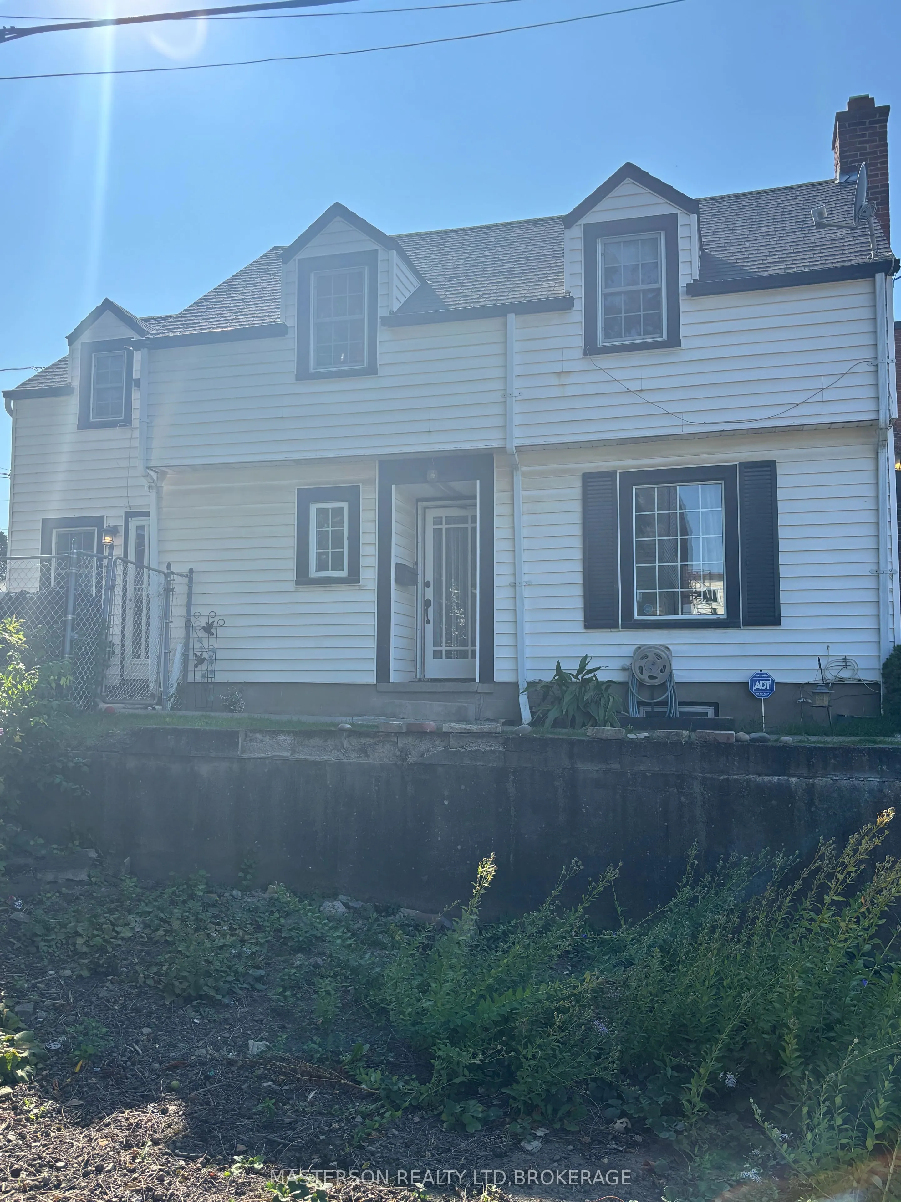 12 Chestnut Street E