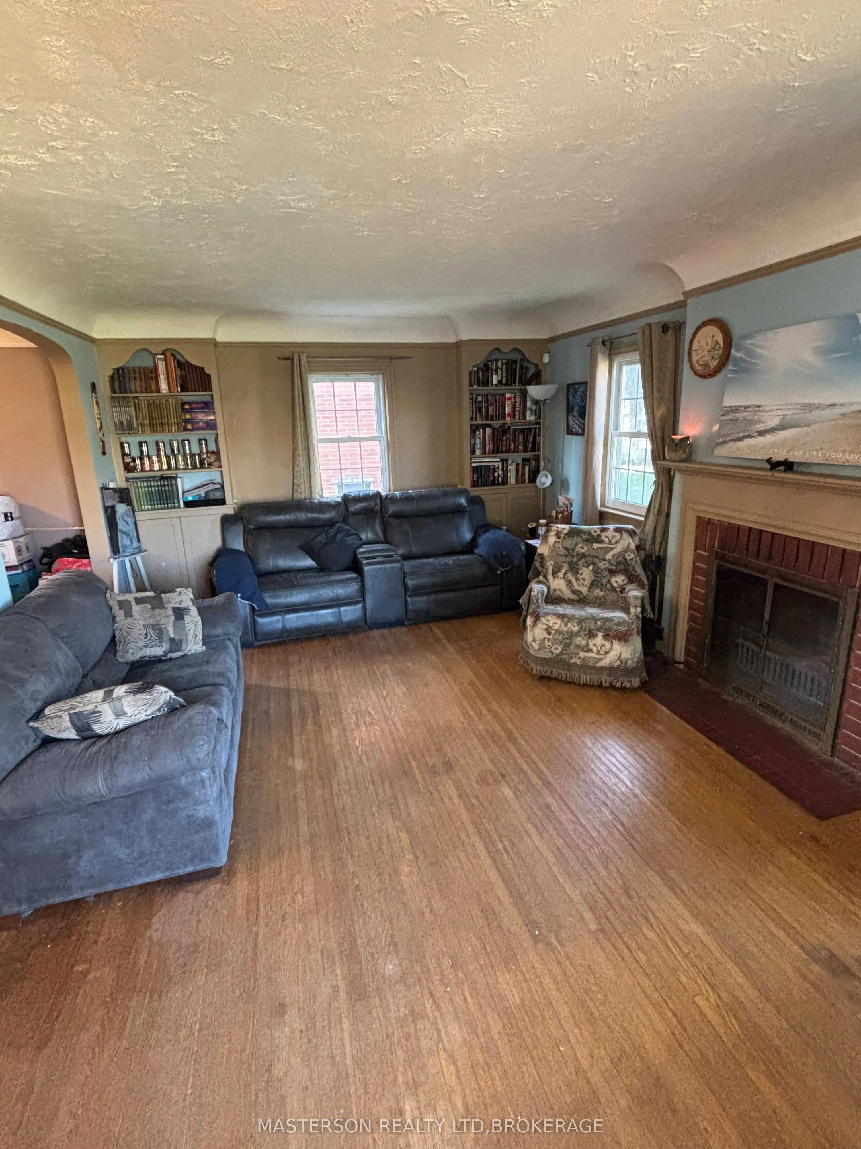 12 Chestnut Street E