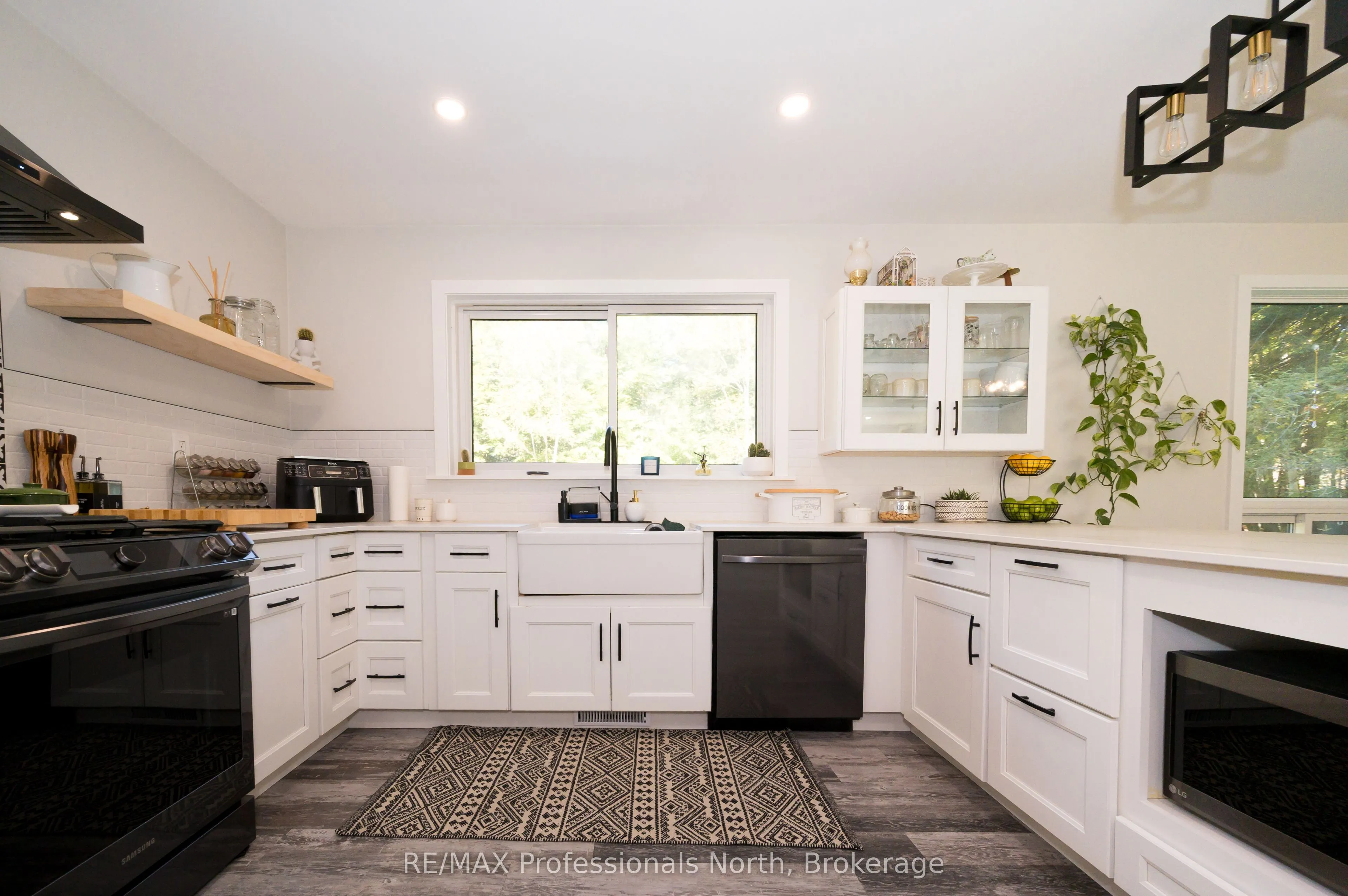 106 Ladell Heights Crescent