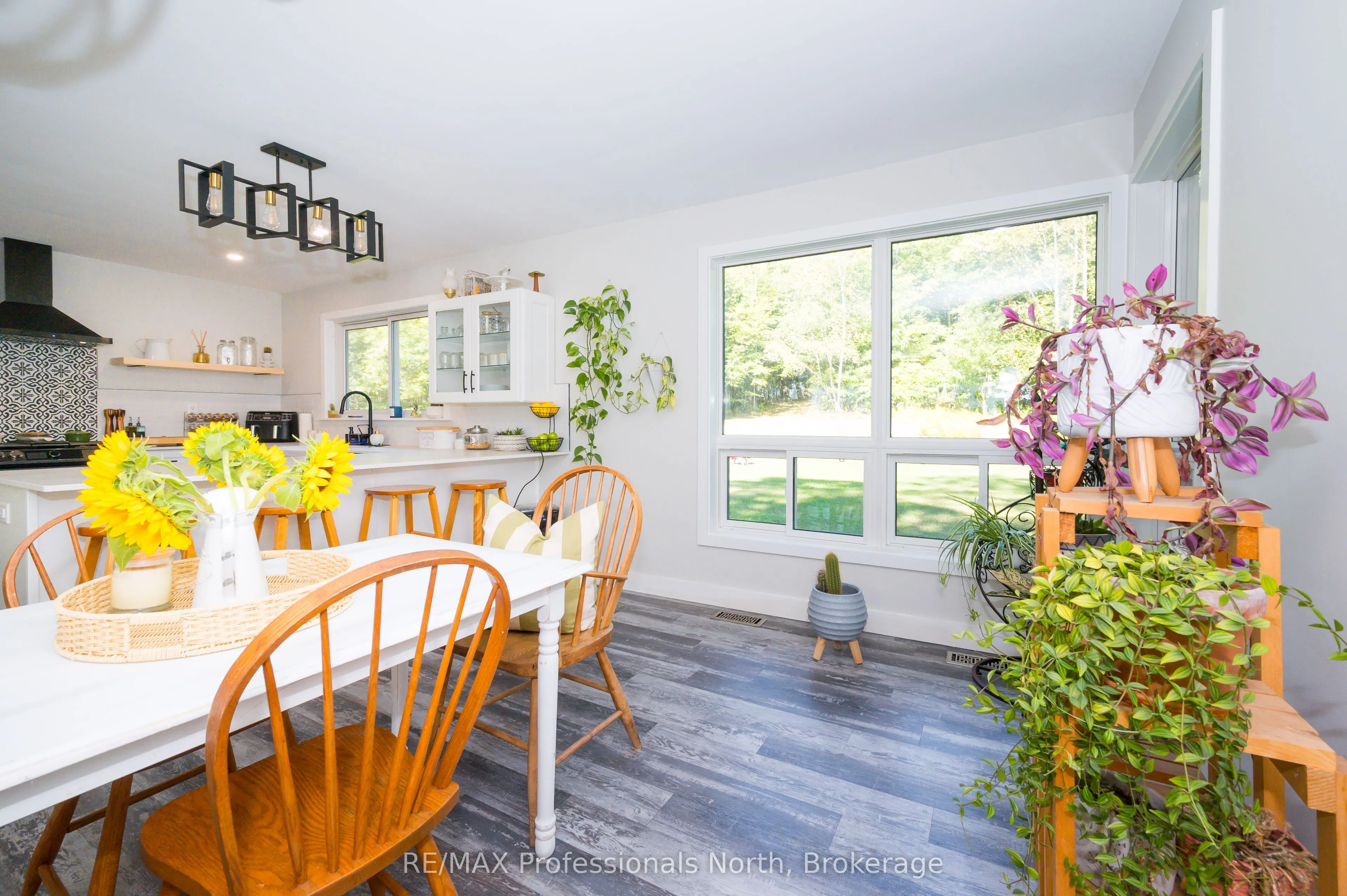106 Ladell Heights Crescent
