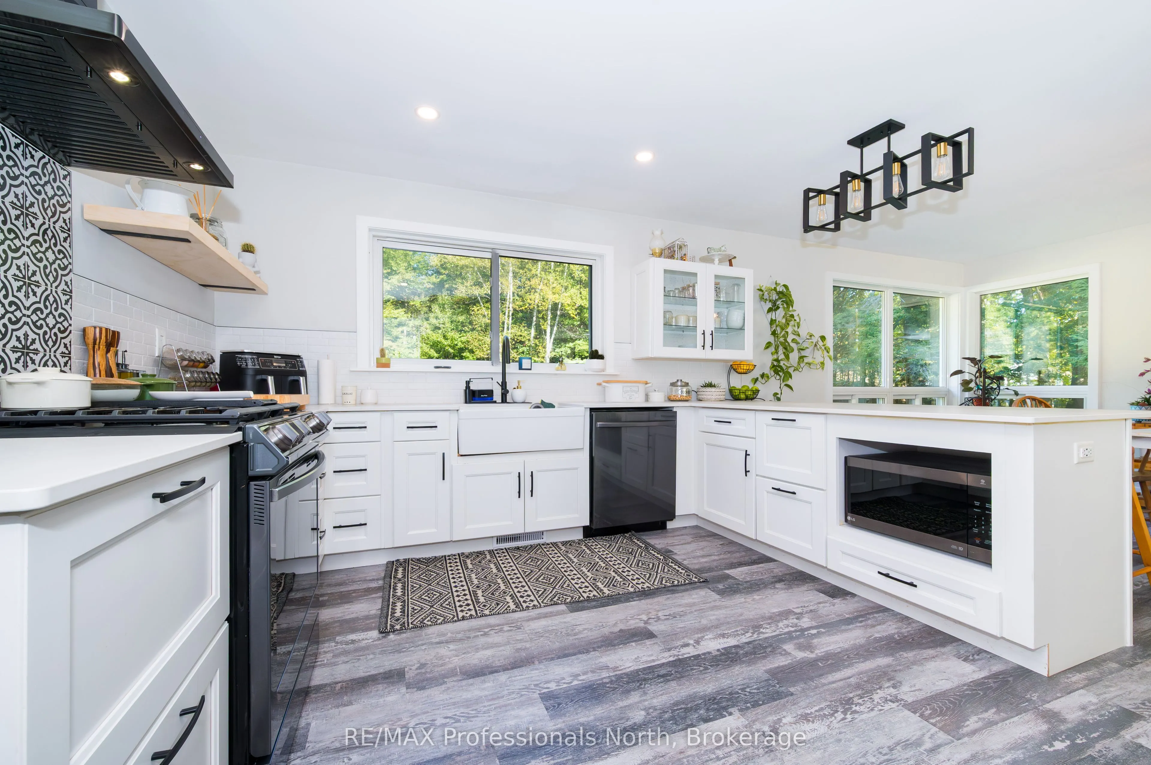 106 Ladell Heights Crescent