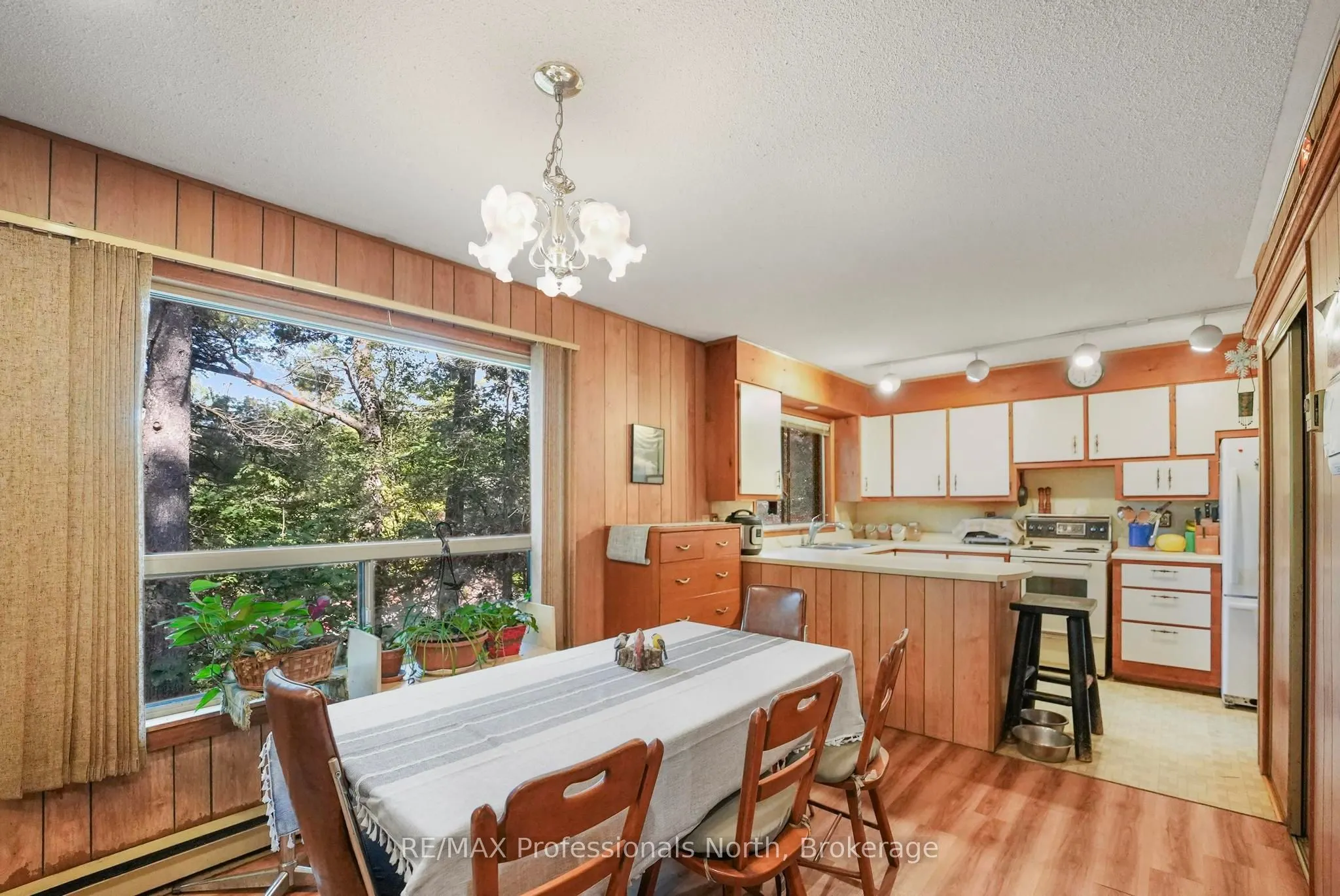 1021 Millwoods Road