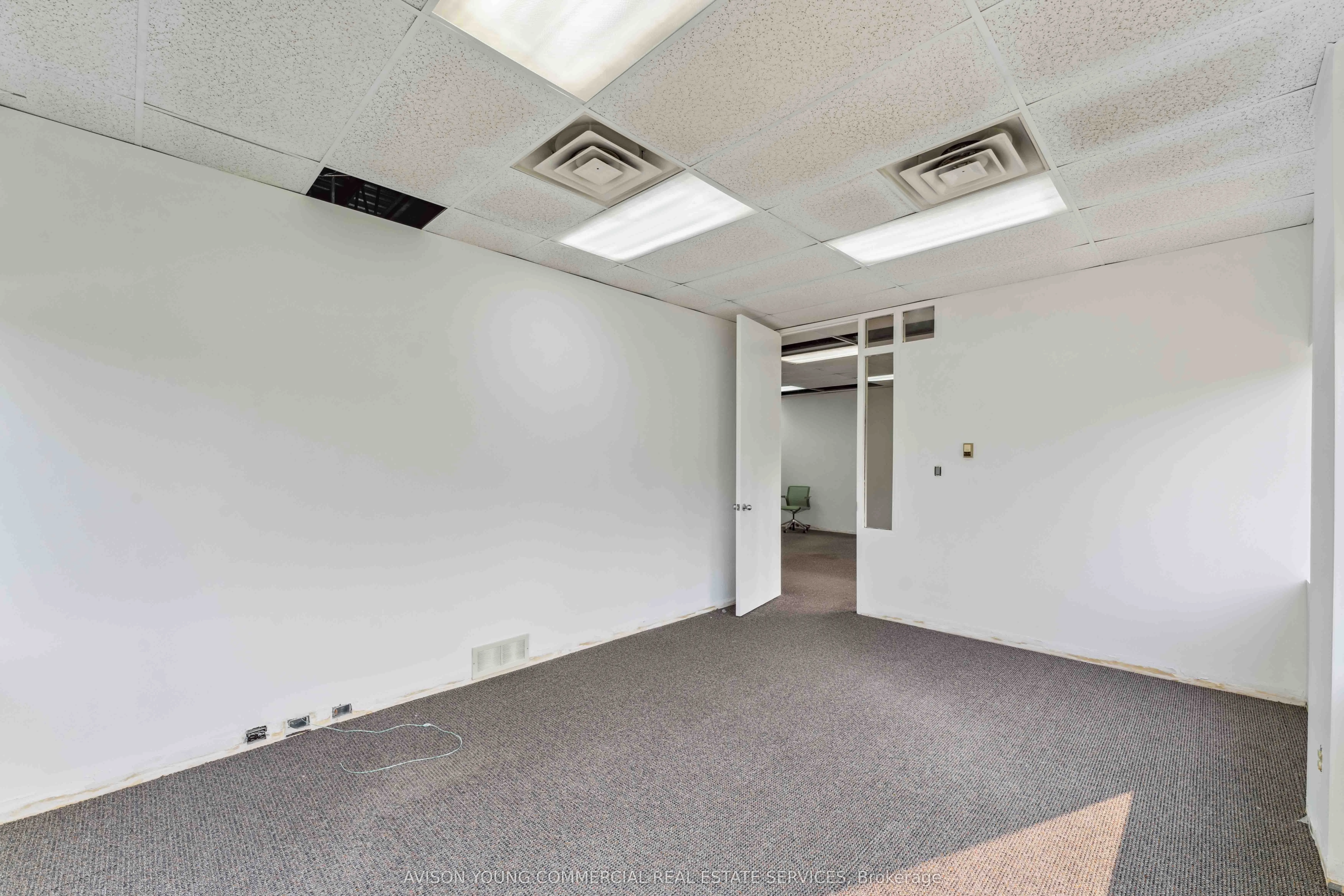 2520 ST LAURENT Boulevard, #B-2