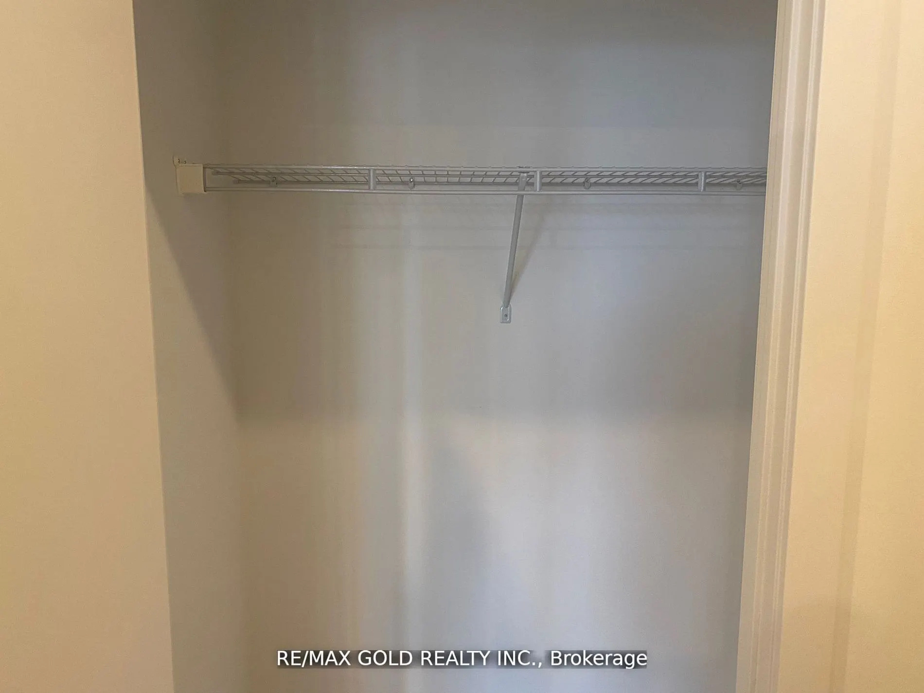 15 Wellington Street S, #1914