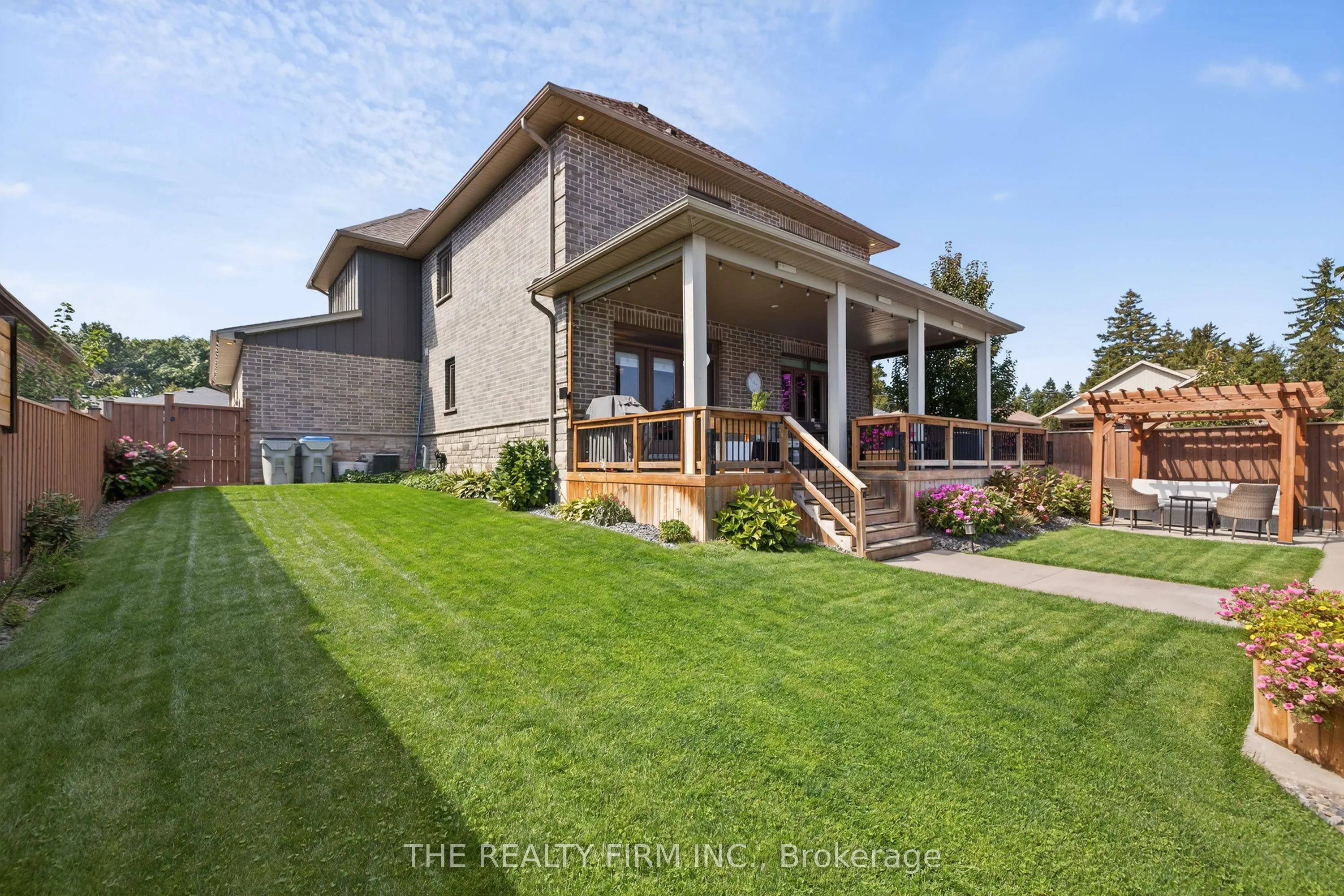 82 Ashby Crescent