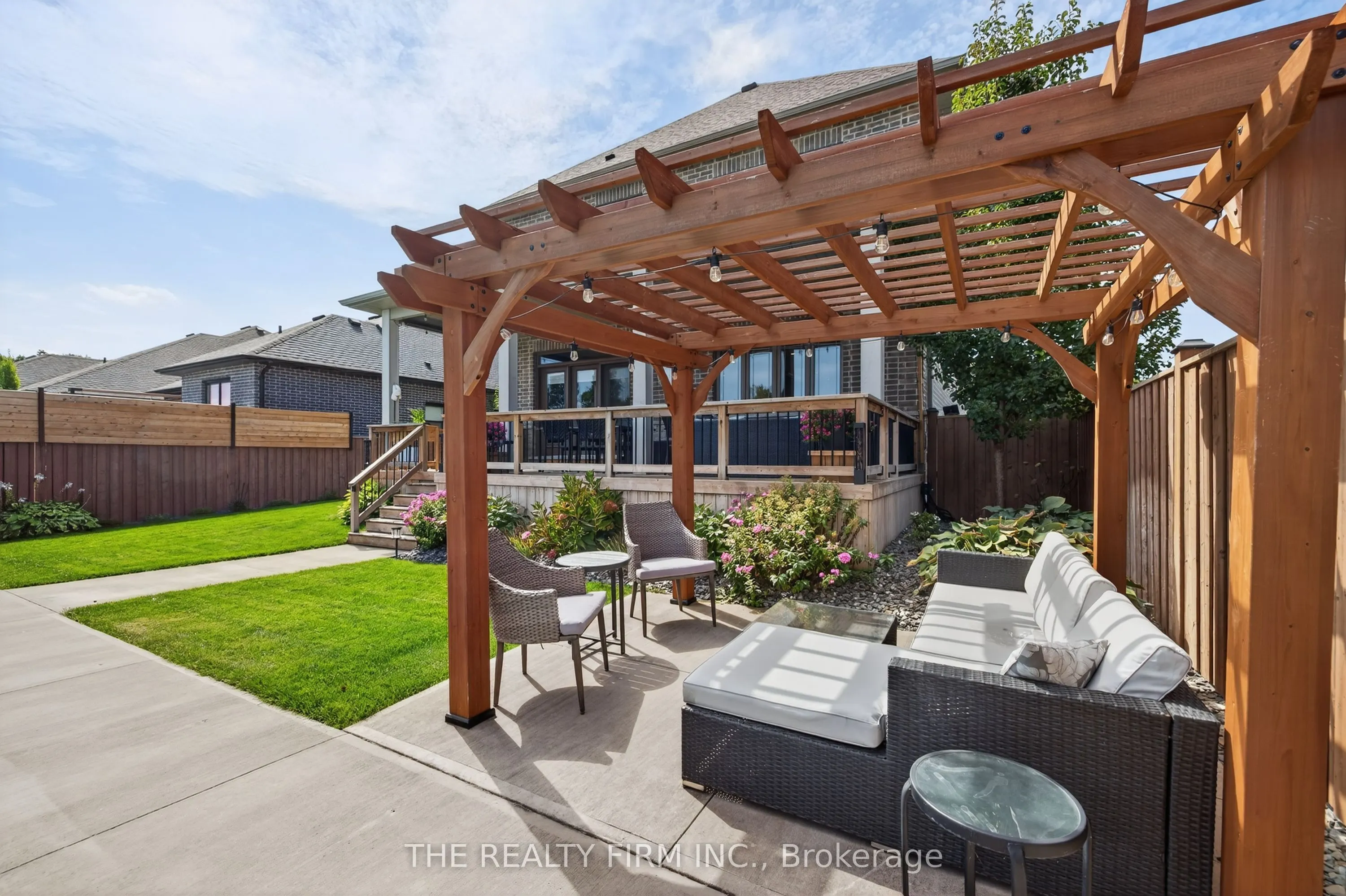 82 Ashby Crescent