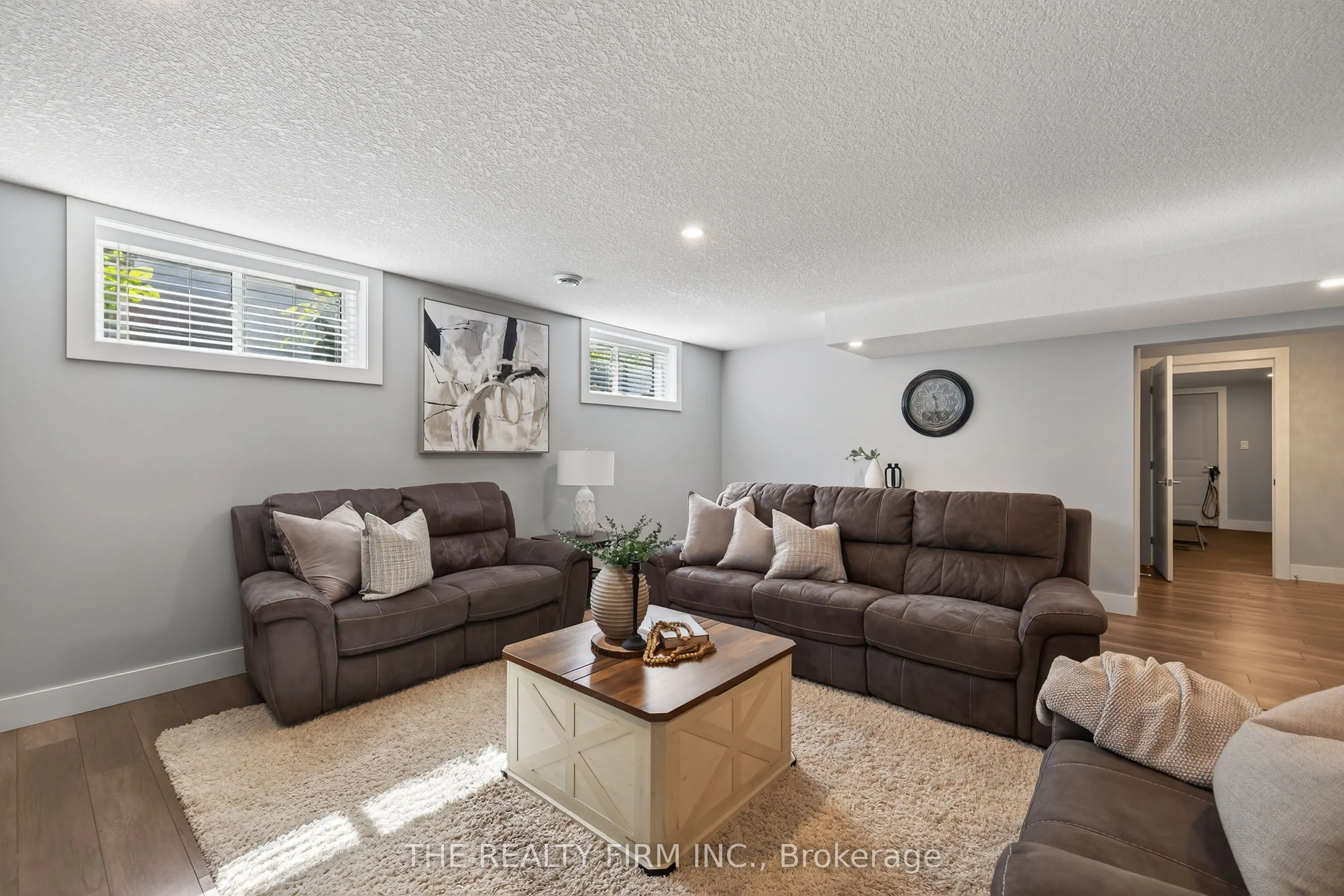 82 Ashby Crescent