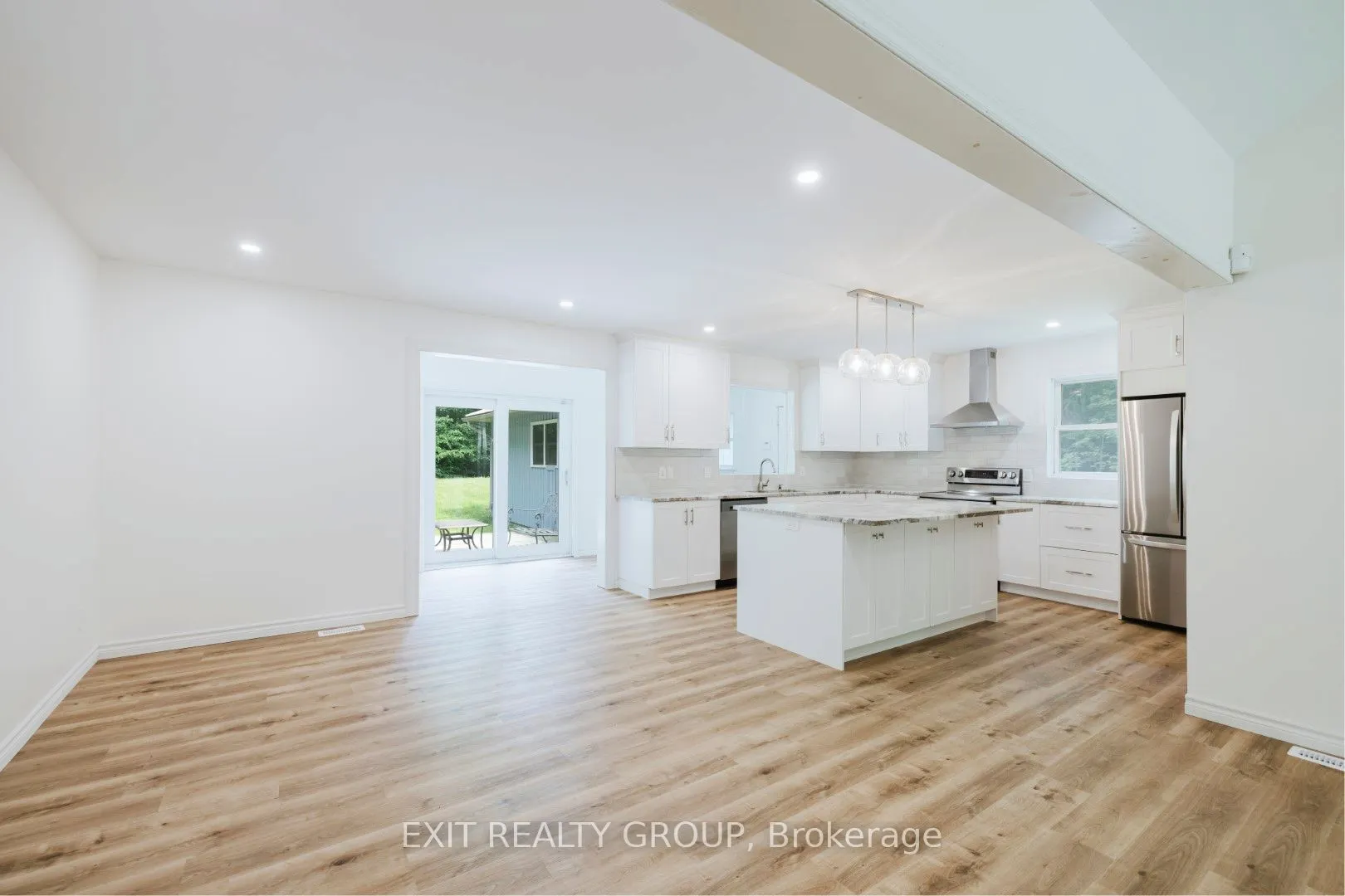 461 Douglas Road