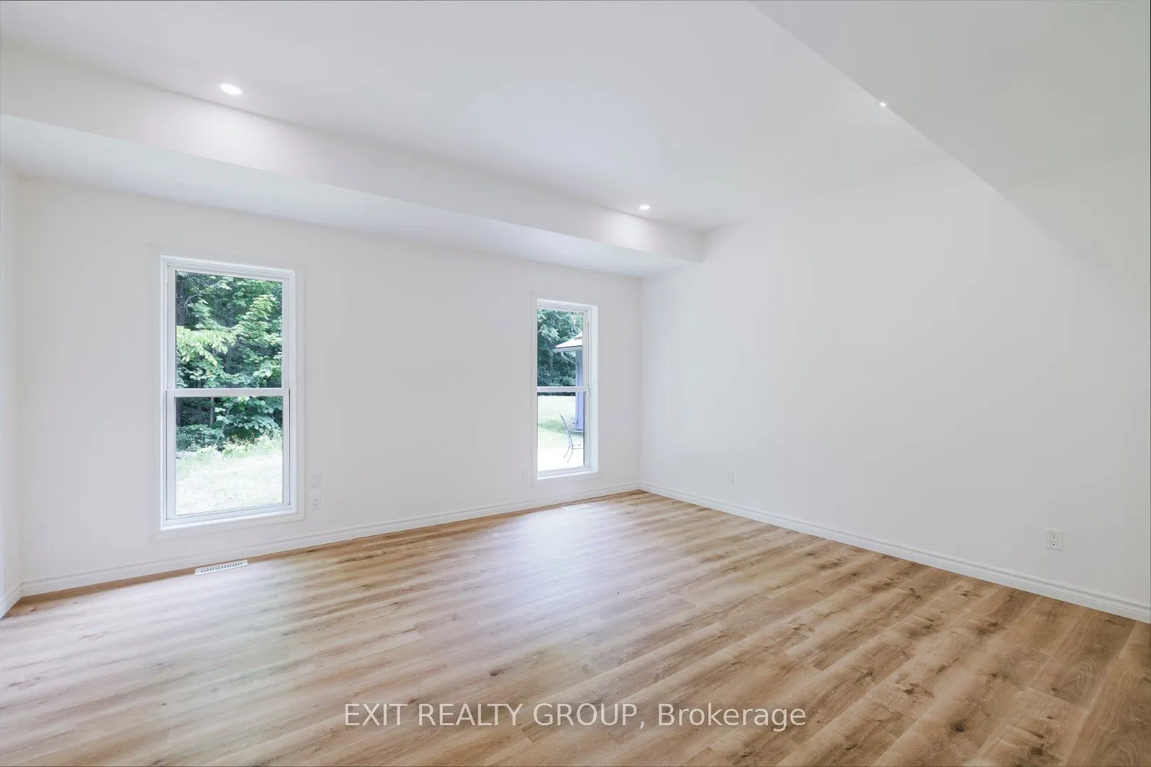 461 Douglas Road