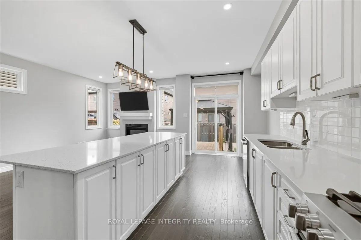707 Des Aubepines Drive